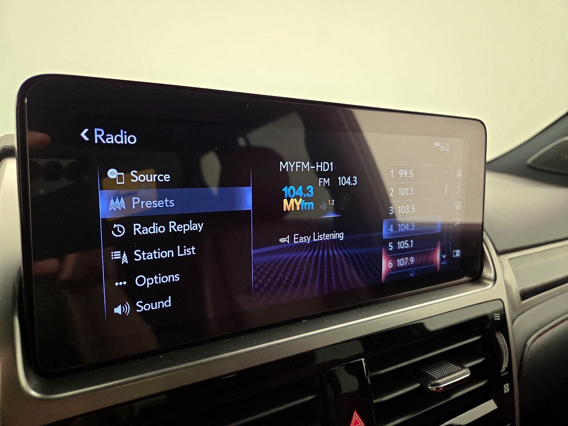 Thumbnail: 2023 Lexus GX - 16