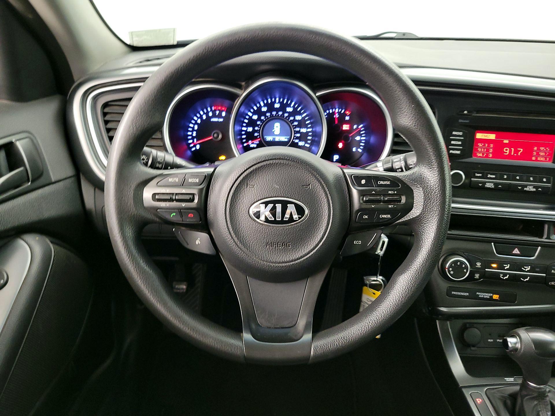 Thumbnail: 2015 Kia Optima - 10