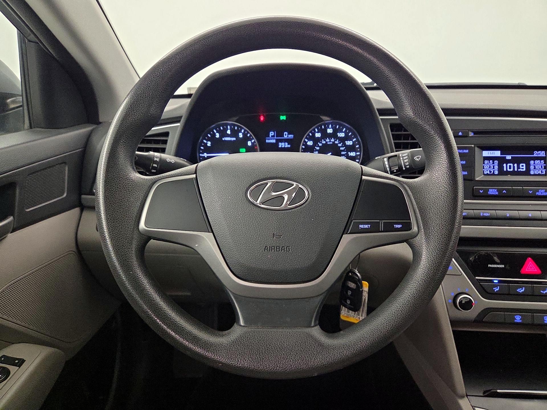 Thumbnail: 2017 Hyundai Elantra - 10