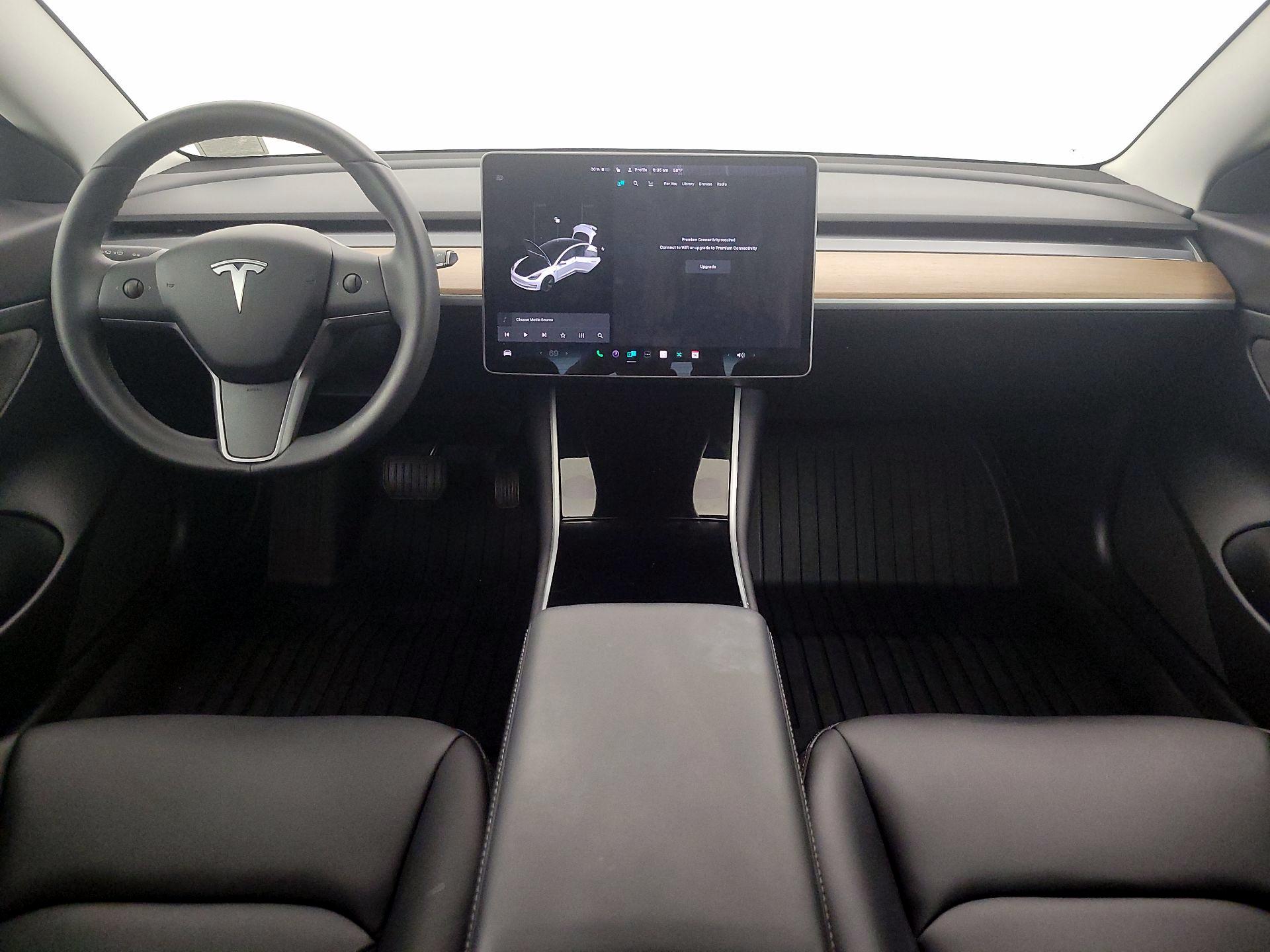 Thumbnail: 2020 Tesla Model 3 - 9