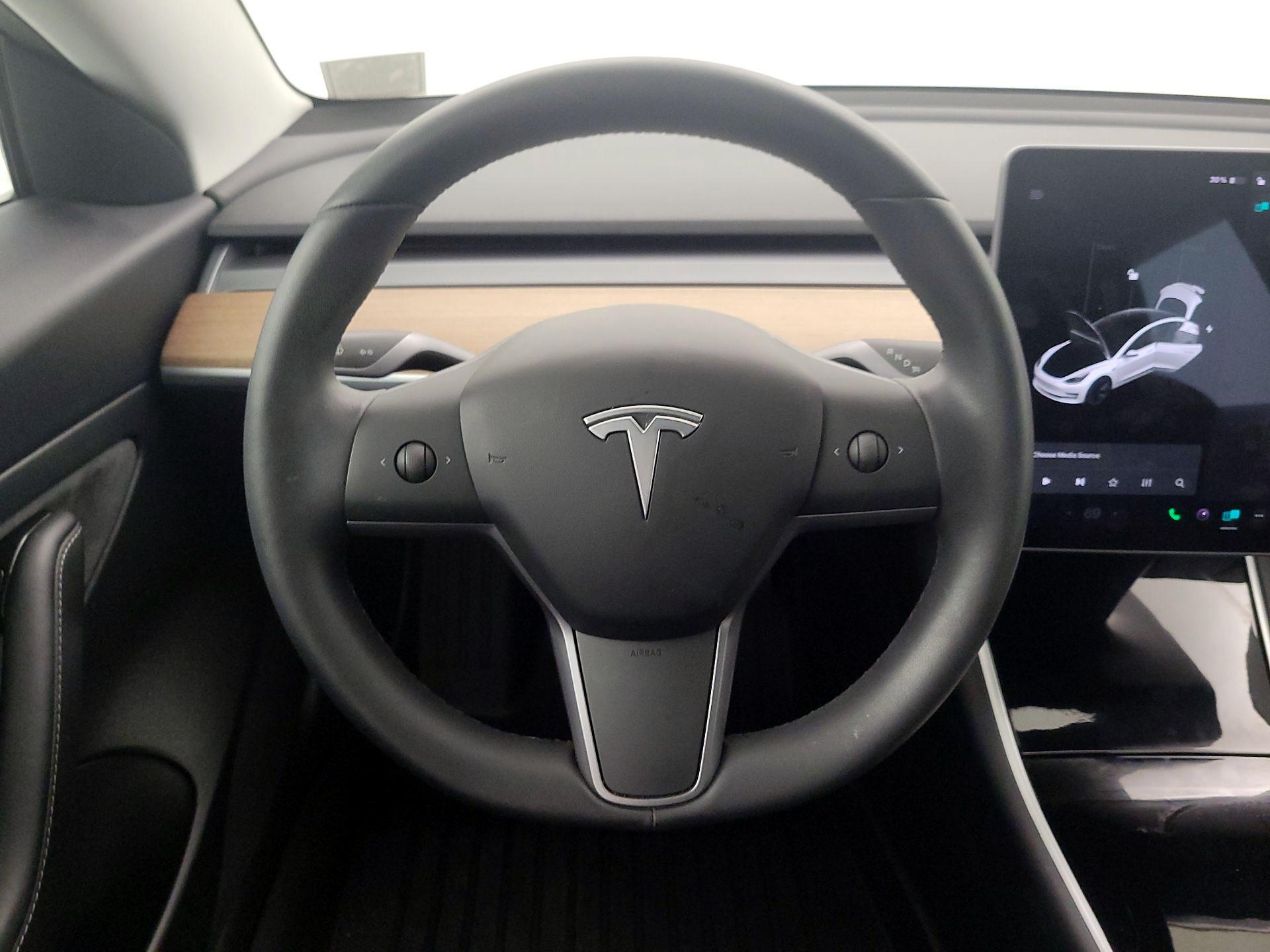 Thumbnail: 2020 Tesla Model 3 - 10