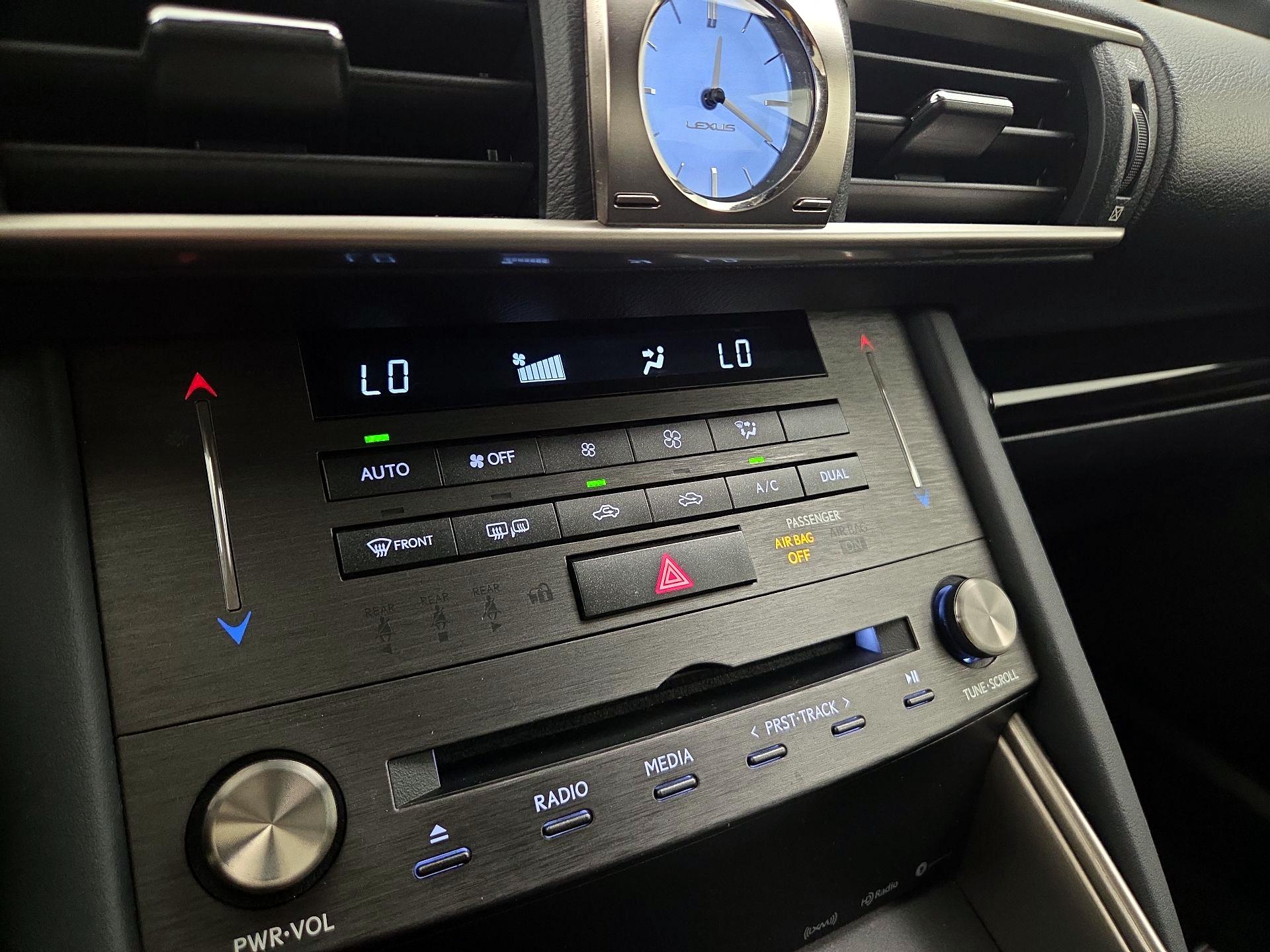 Thumbnail: 2019 Lexus IS - 16