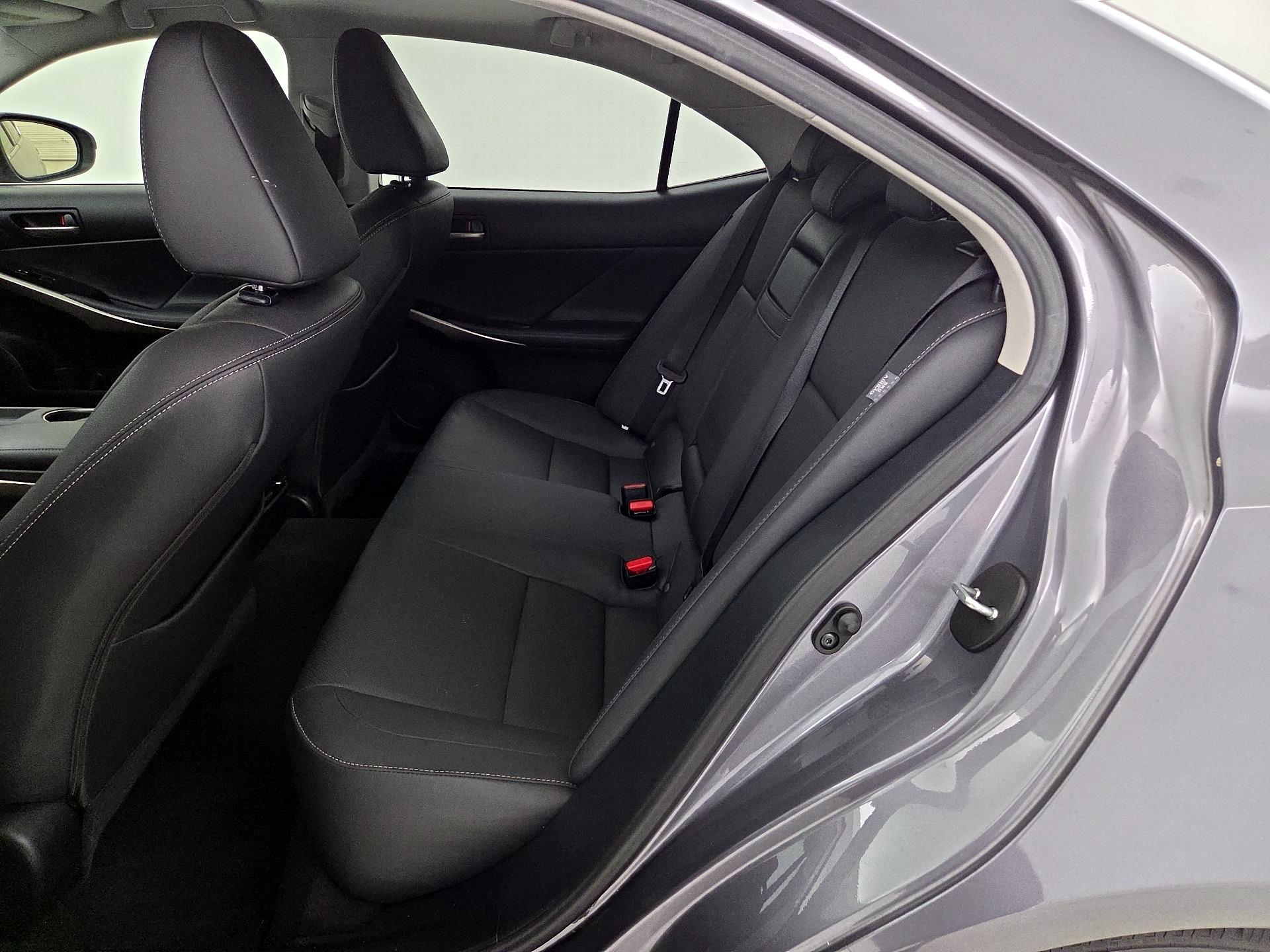 Thumbnail: 2019 Lexus IS - 20