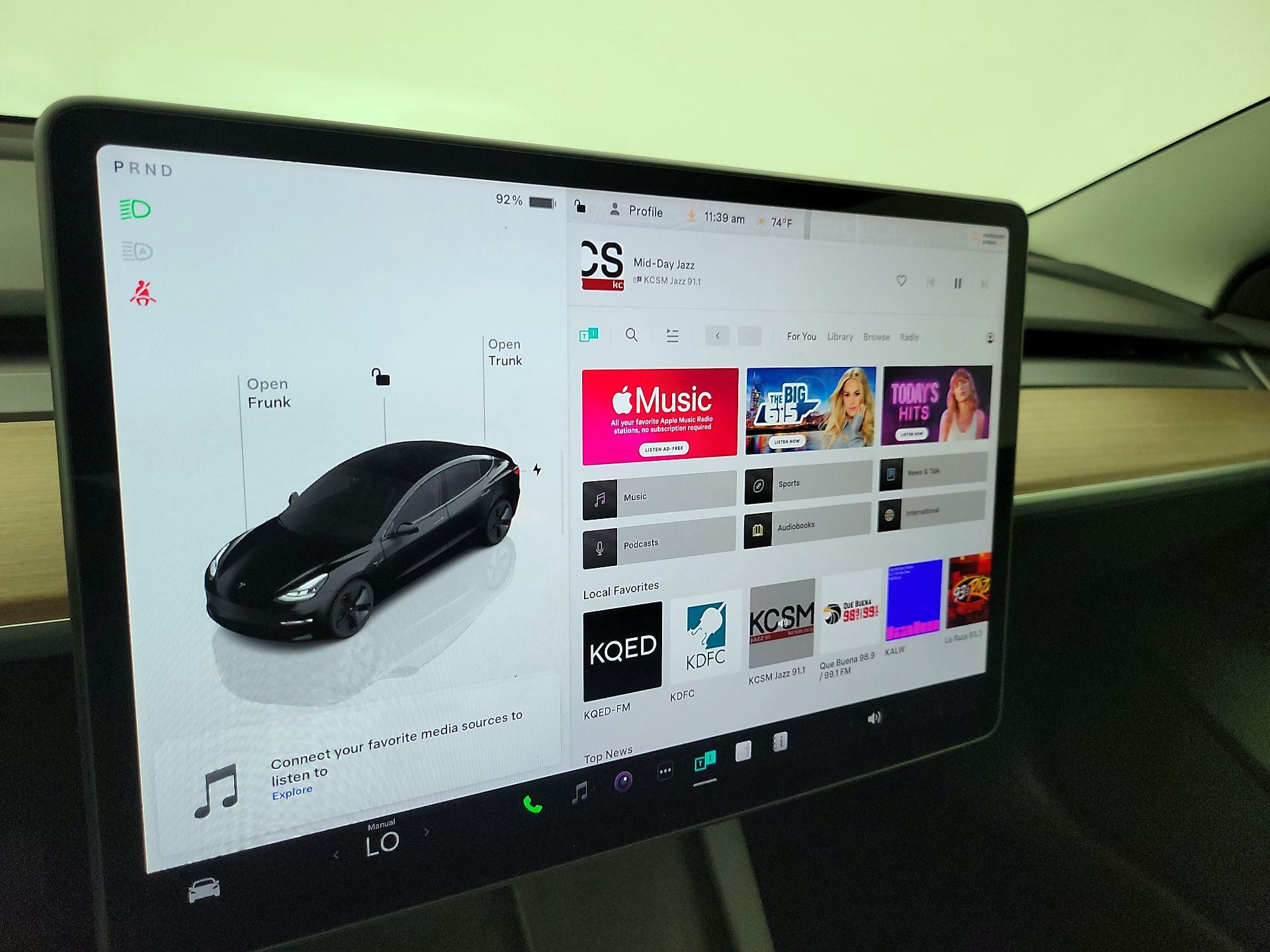 Thumbnail: 2023 Tesla Model 3 - 15