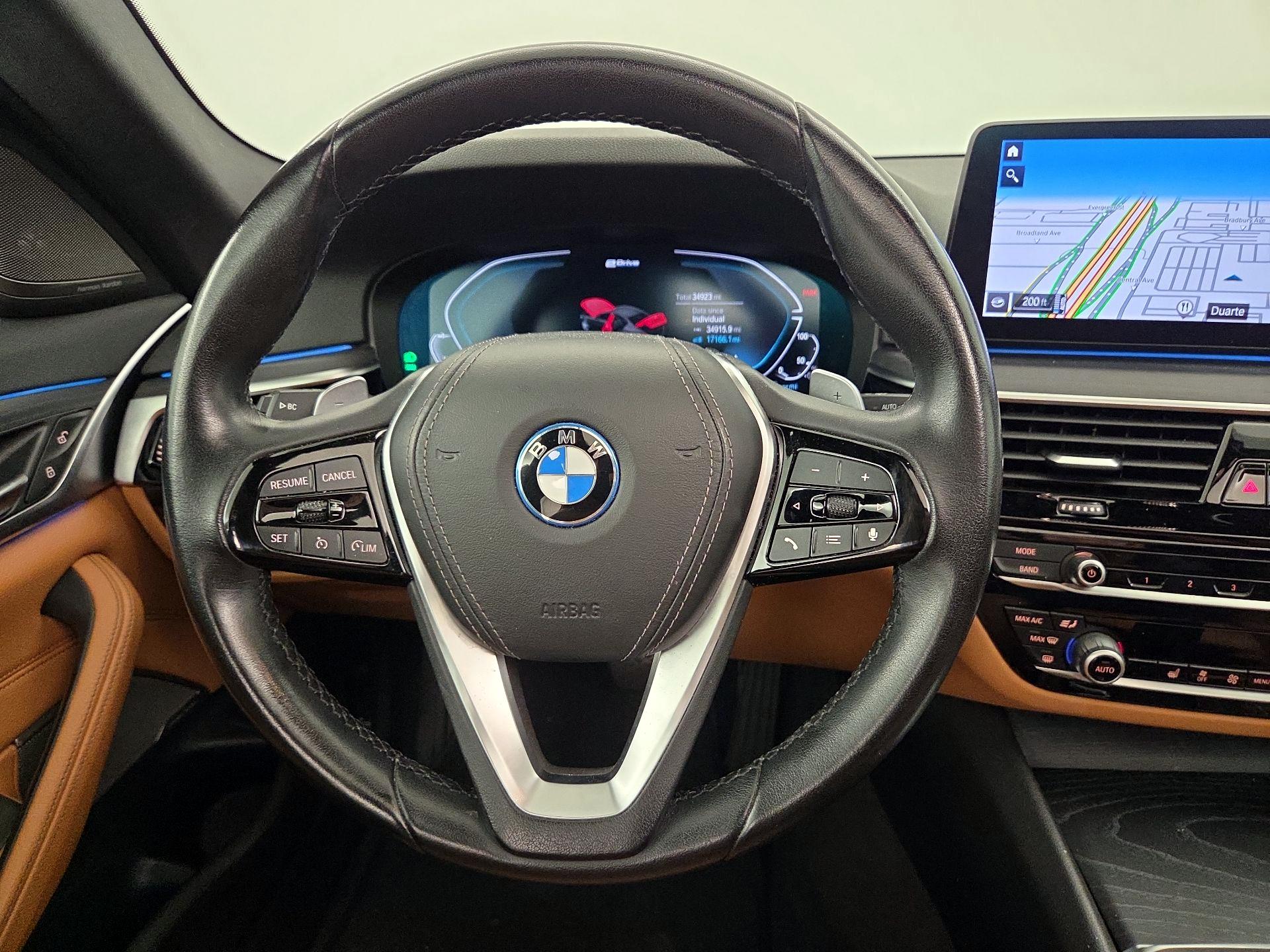 Thumbnail: 2022 BMW 5 Series - 10