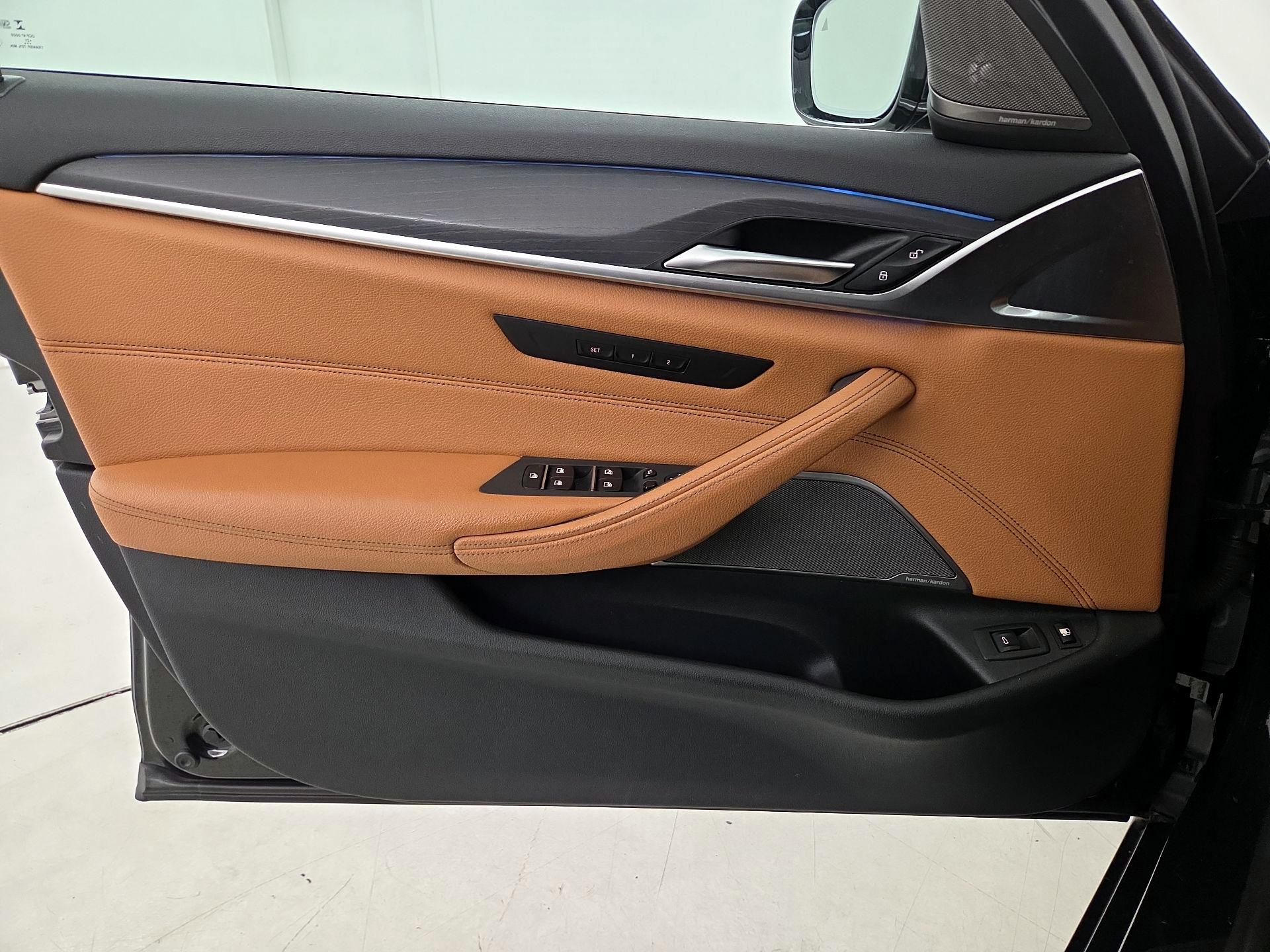 Thumbnail: 2022 BMW 5 Series - 12