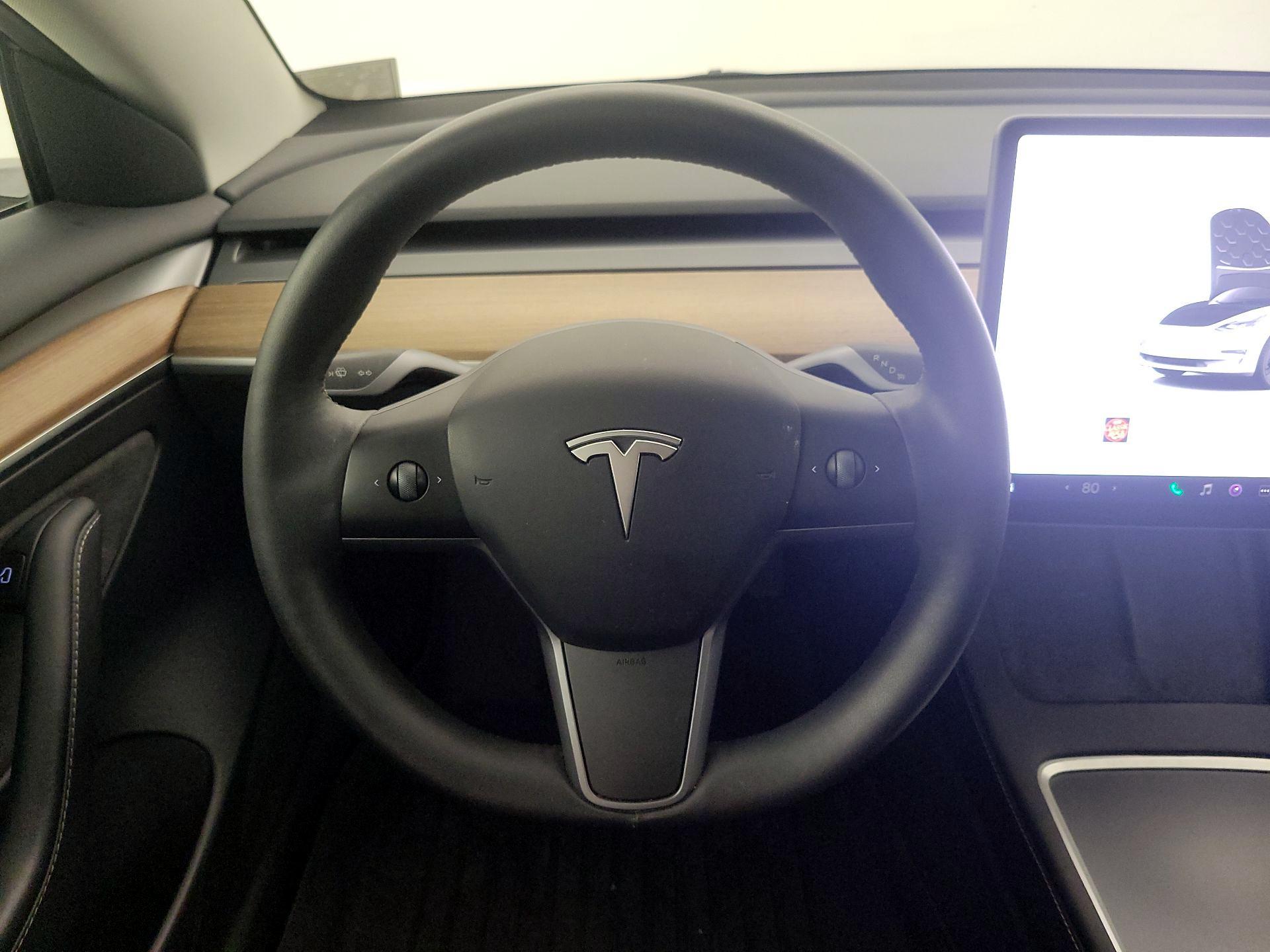 Thumbnail: 2023 Tesla Model 3 - 10