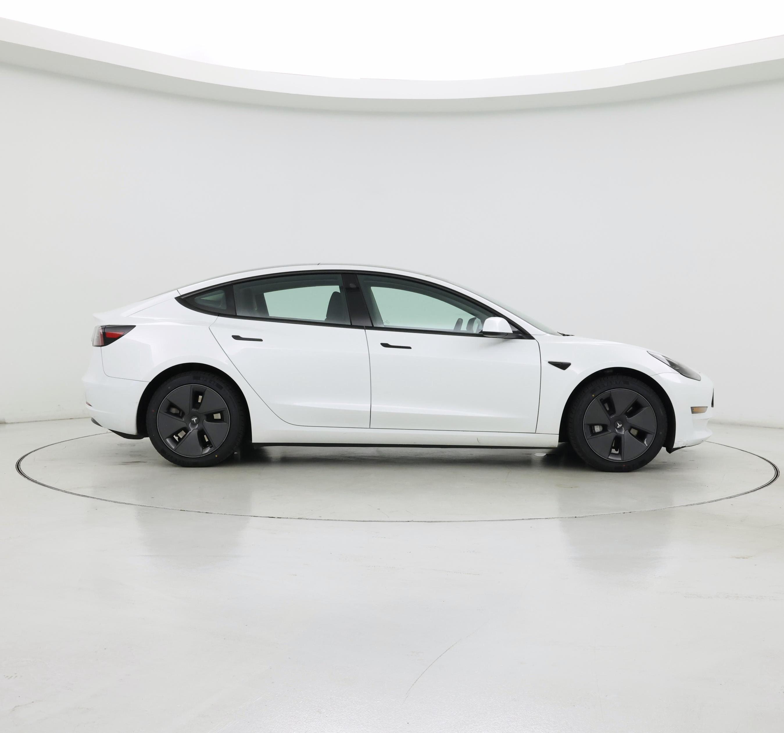 Thumbnail: 2023 Tesla Model 3 - 7