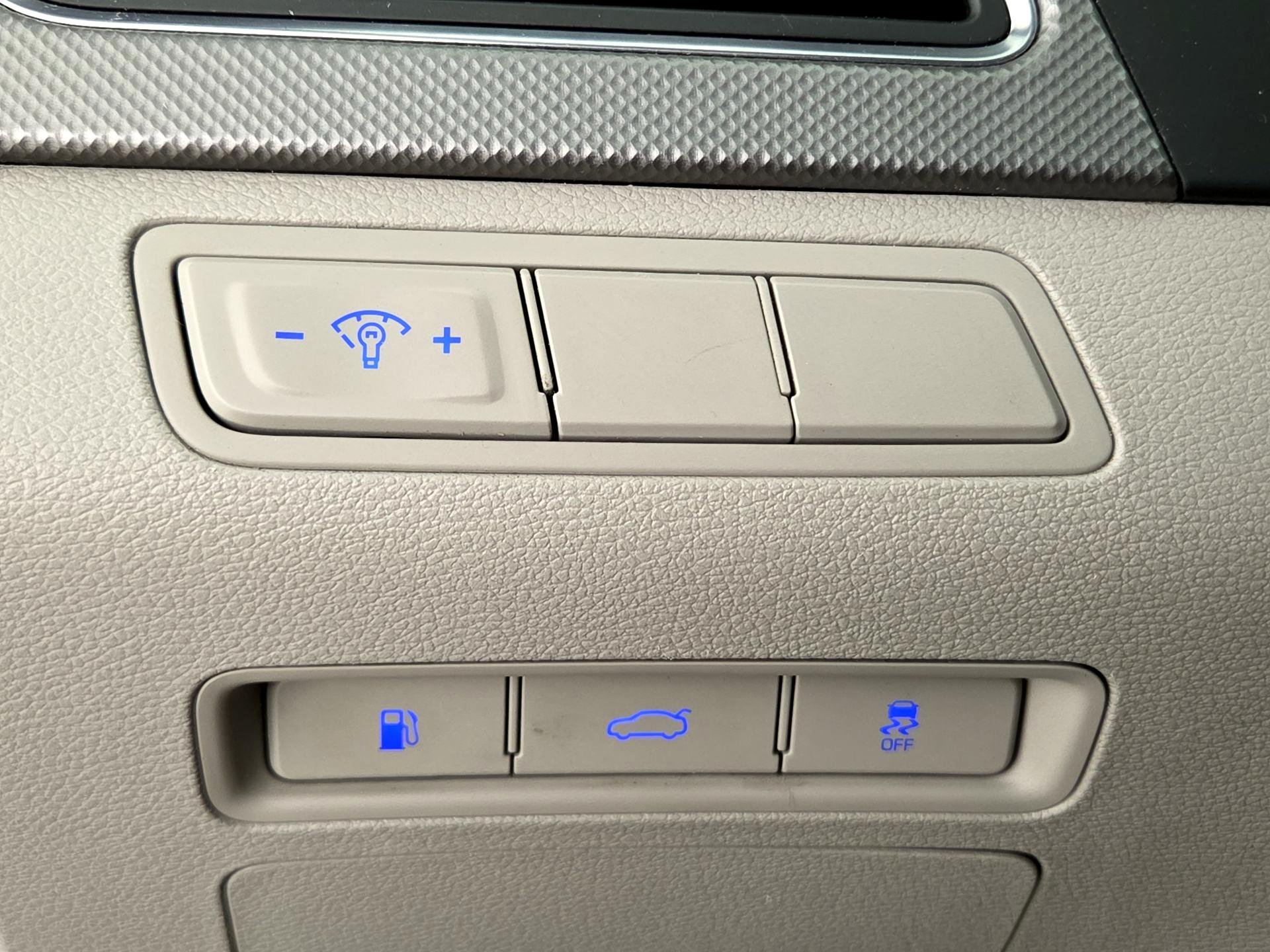 Thumbnail: 2017 Hyundai Sonata - 13