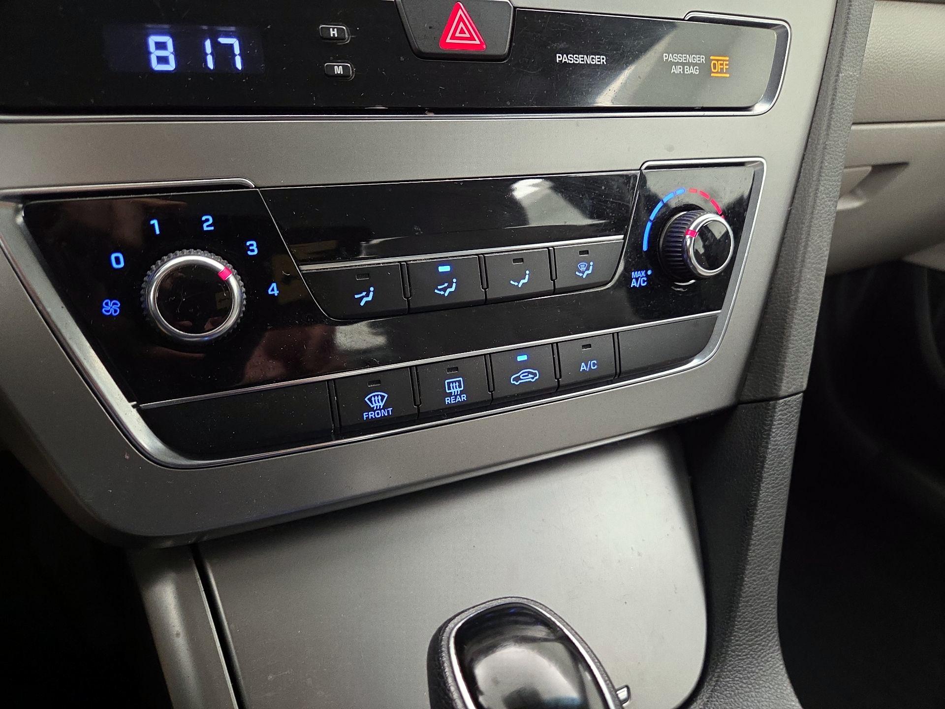 Thumbnail: 2017 Hyundai Sonata - 15