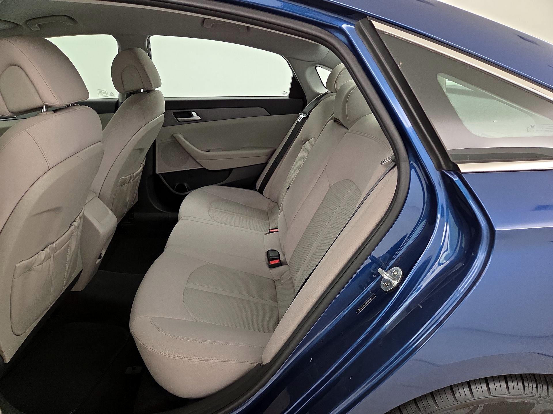 Thumbnail: 2017 Hyundai Sonata - 18