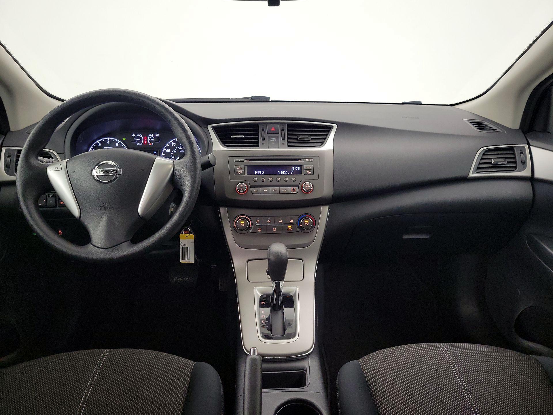 Thumbnail: 2014 Nissan Sentra - 9