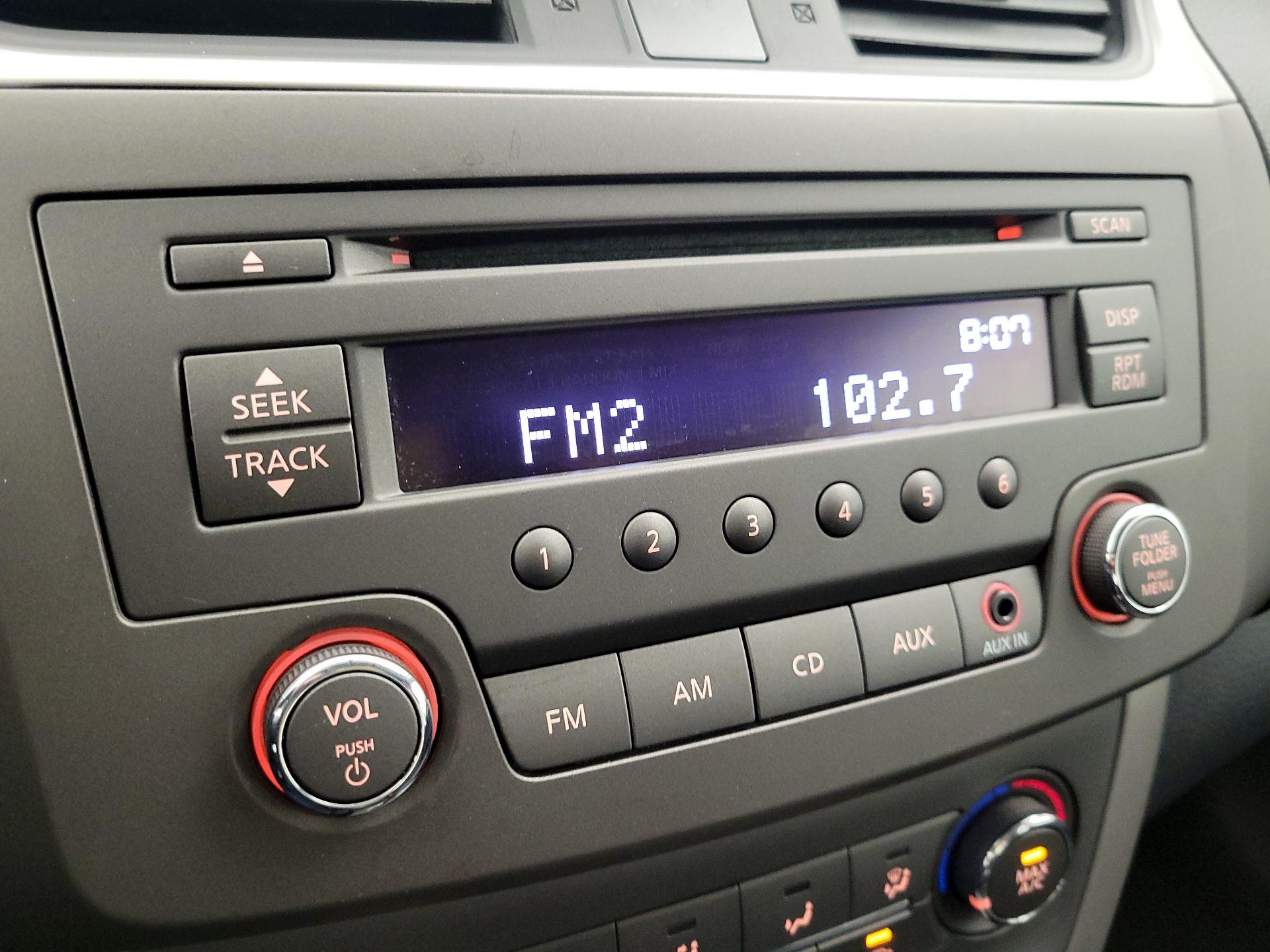 Thumbnail: 2014 Nissan Sentra - 14