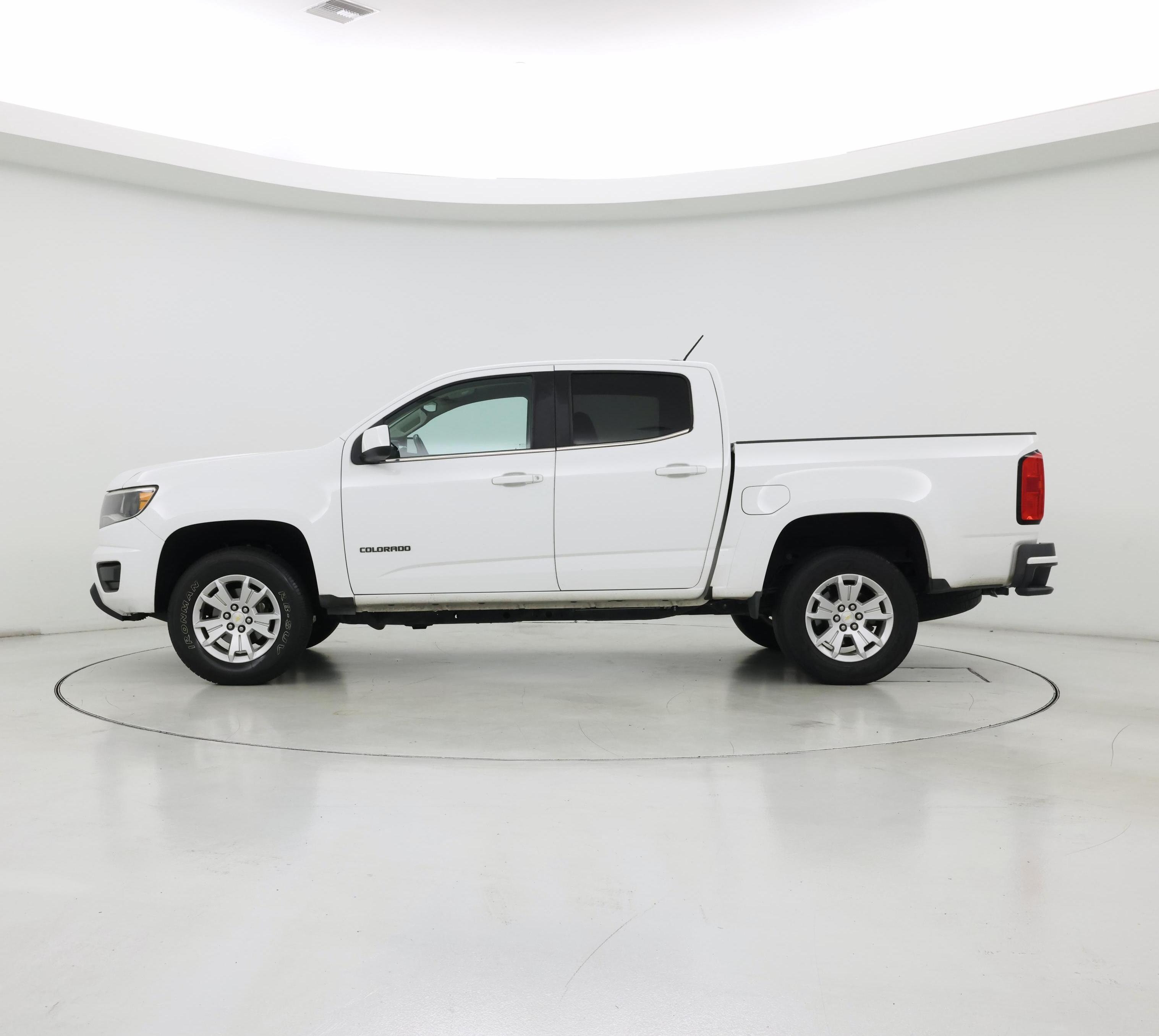 Thumbnail: 2019 Chevrolet Colorado - 3