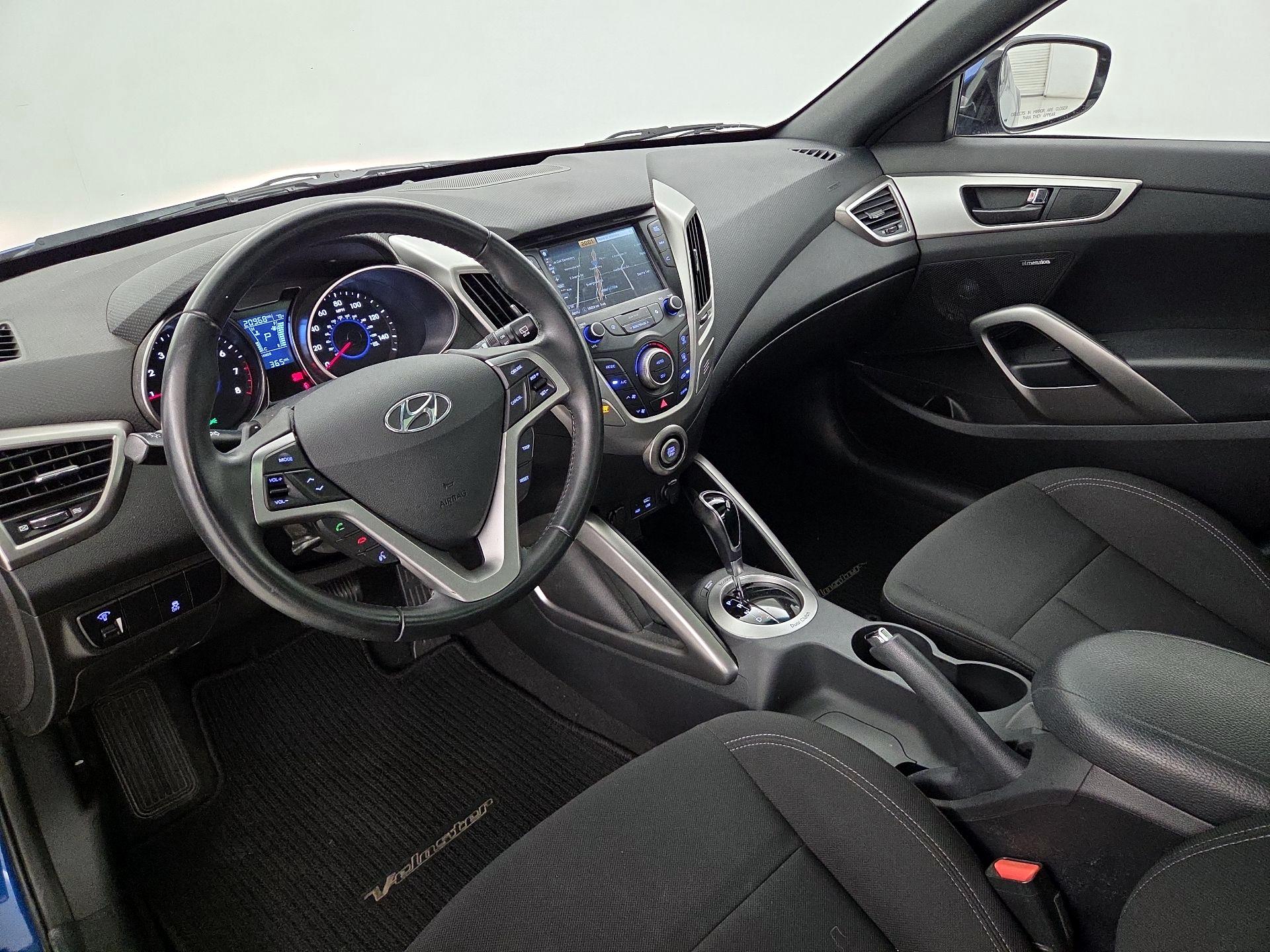 Thumbnail: 2017 Hyundai Veloster - 9