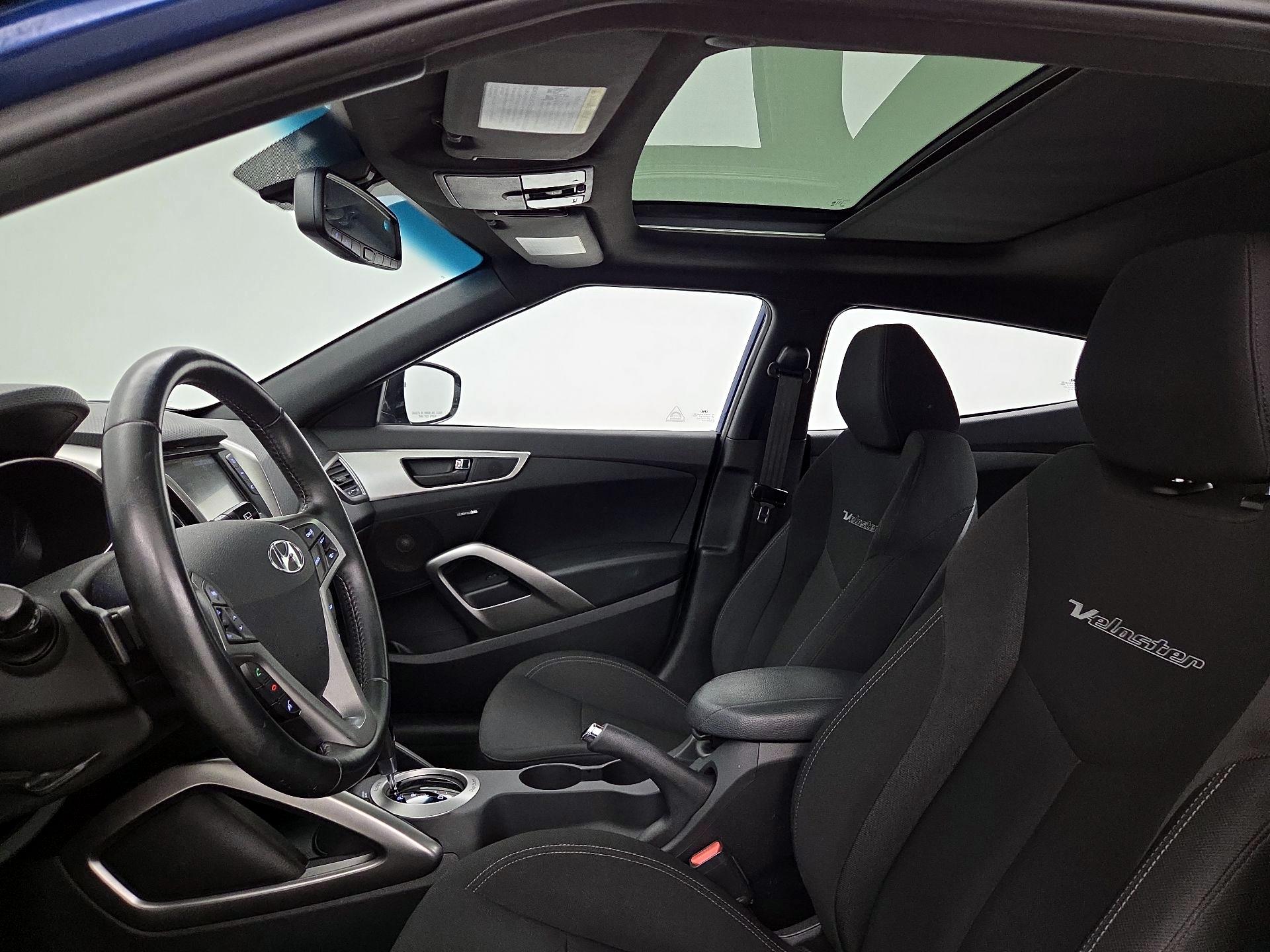 Thumbnail: 2017 Hyundai Veloster - 20