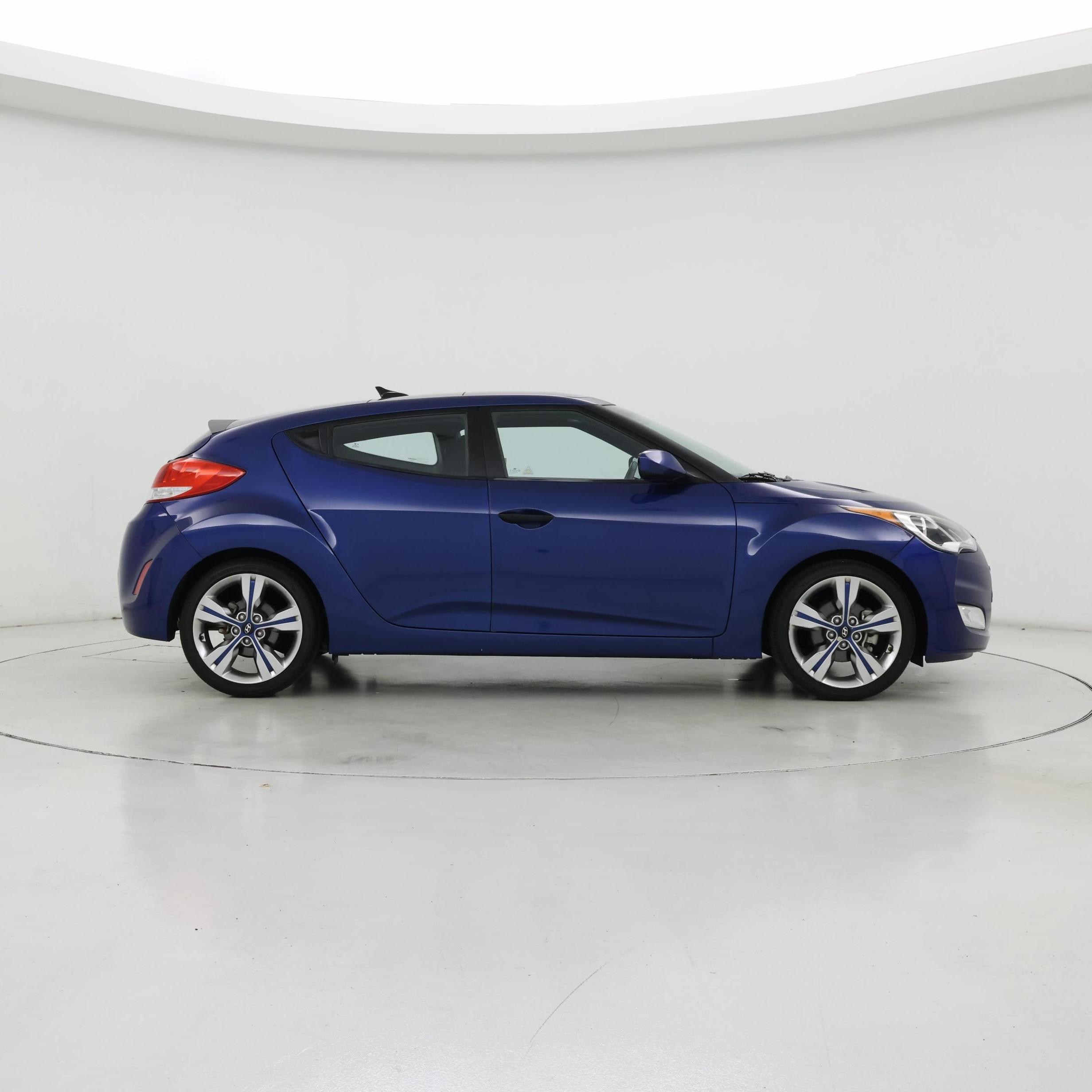 Thumbnail: 2017 Hyundai Veloster - 7