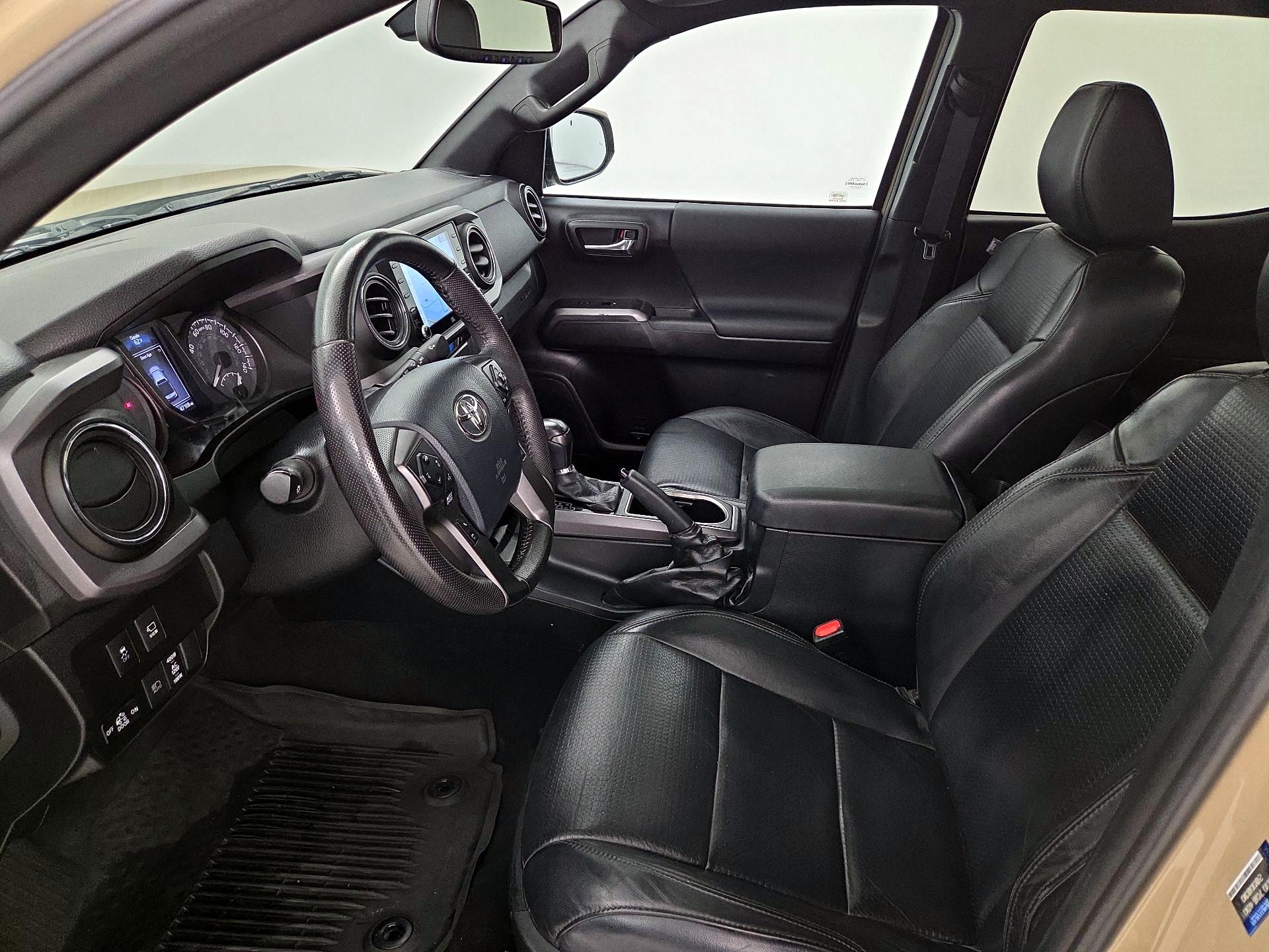 Thumbnail: 2020 Toyota Tacoma - 11