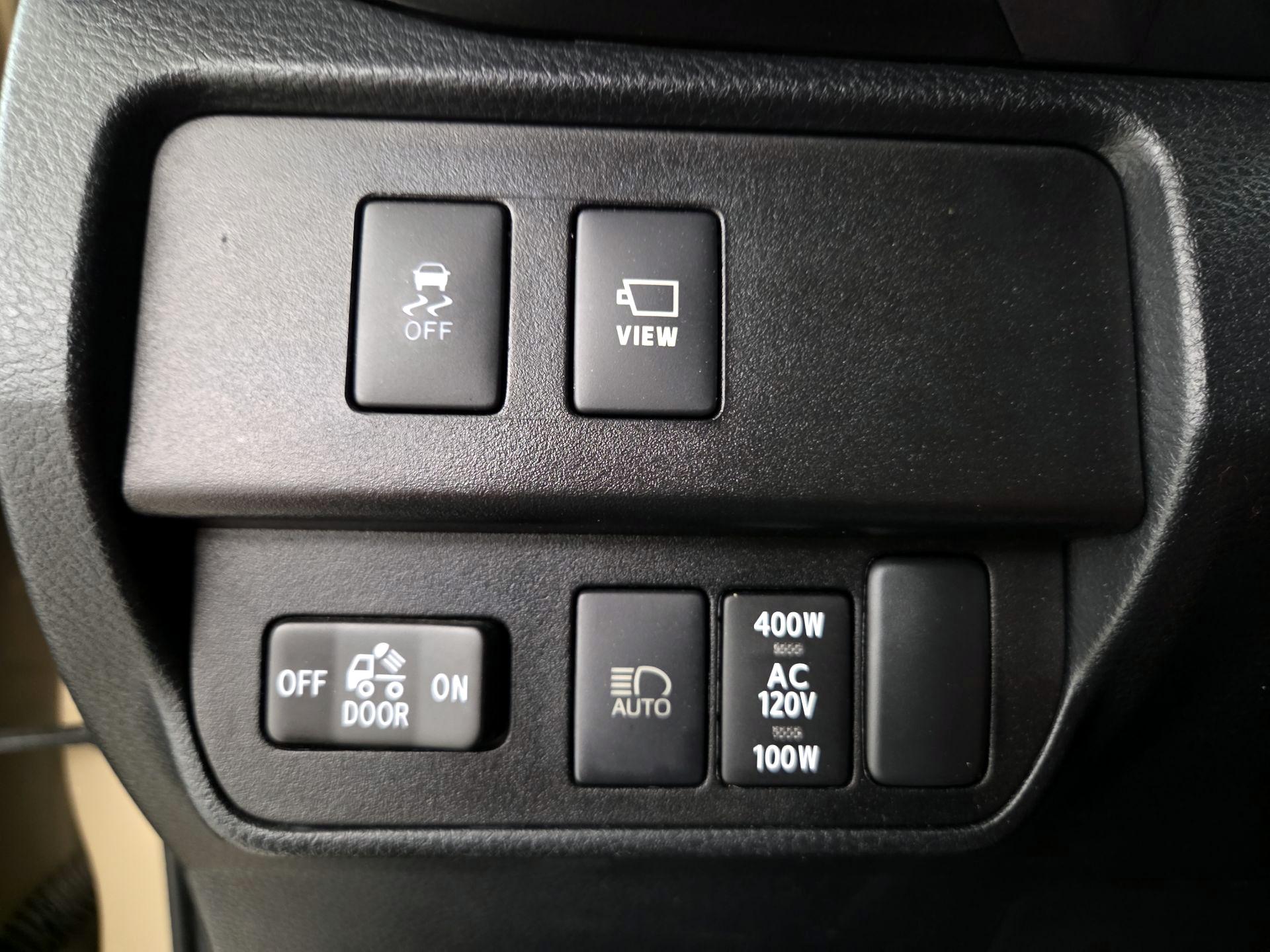 Thumbnail: 2020 Toyota Tacoma - 13