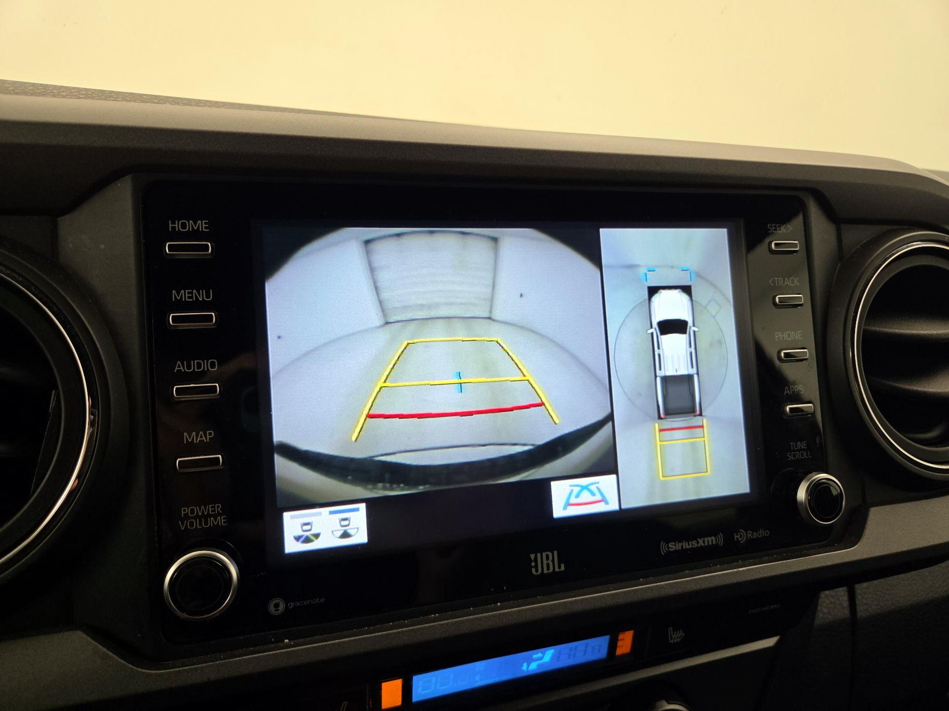 Thumbnail: 2020 Toyota Tacoma - 15