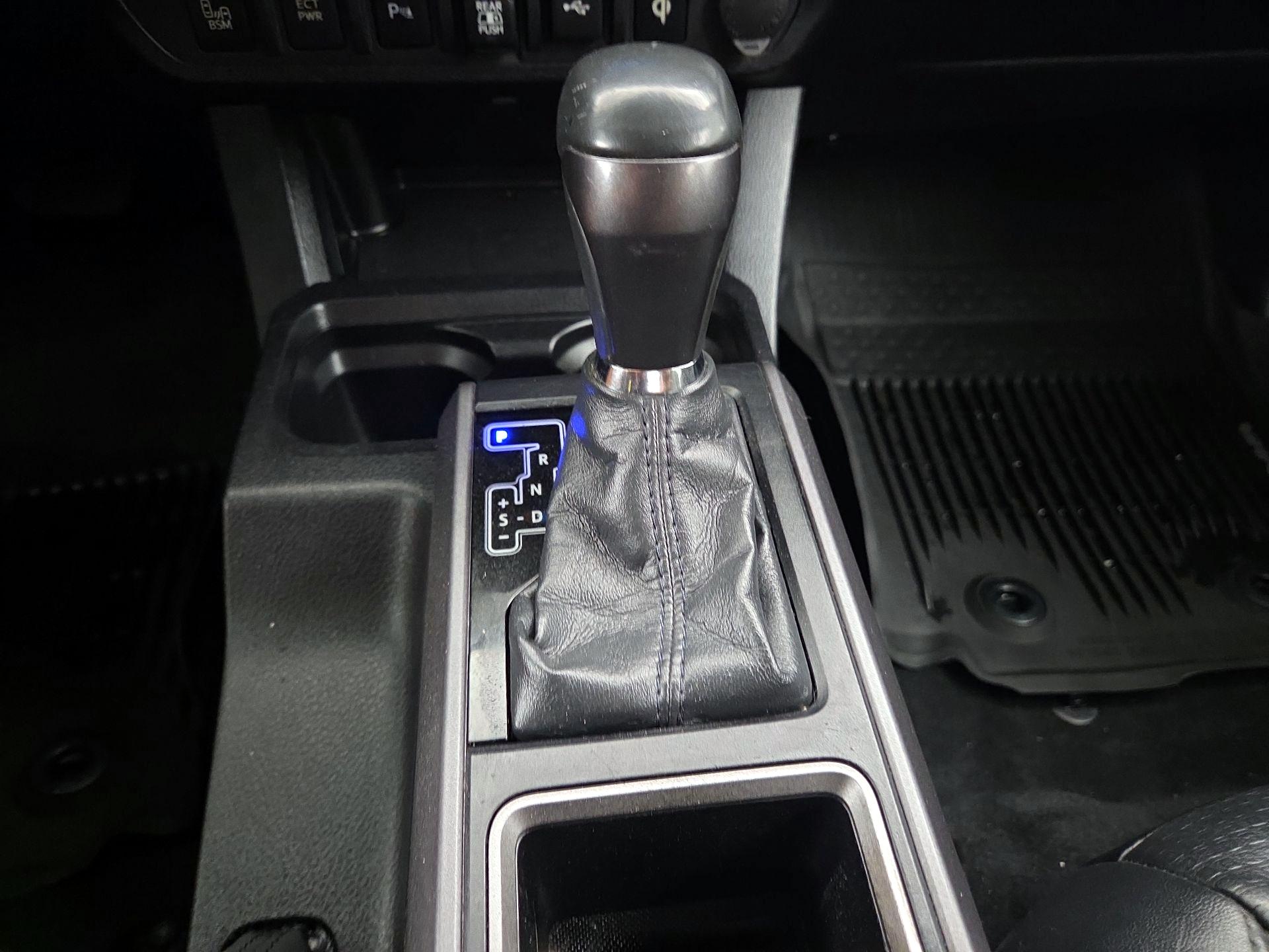 Thumbnail: 2020 Toyota Tacoma - 18