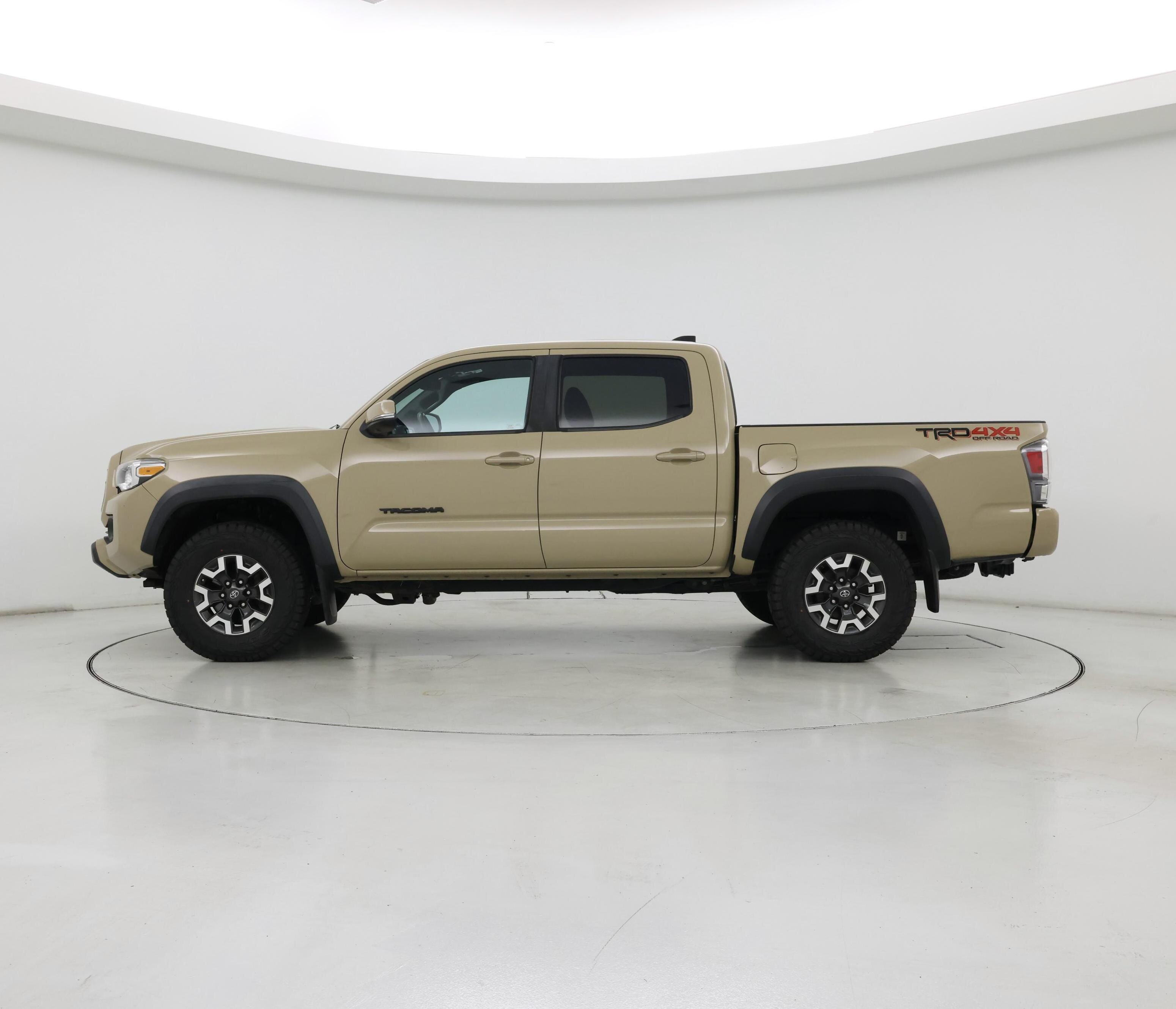 Thumbnail: 2020 Toyota Tacoma - 3