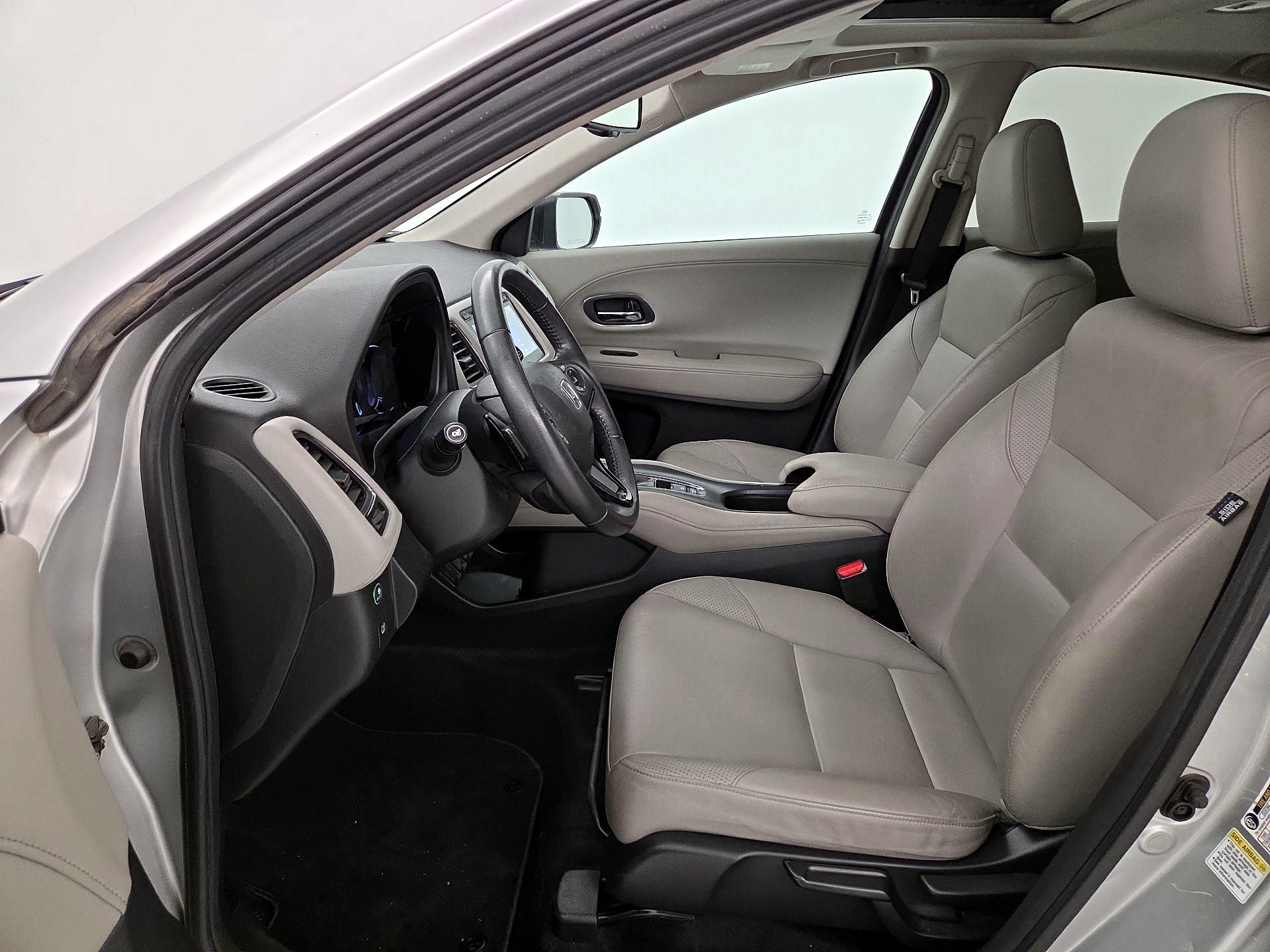 Thumbnail: 2016 Honda HR-V - 11