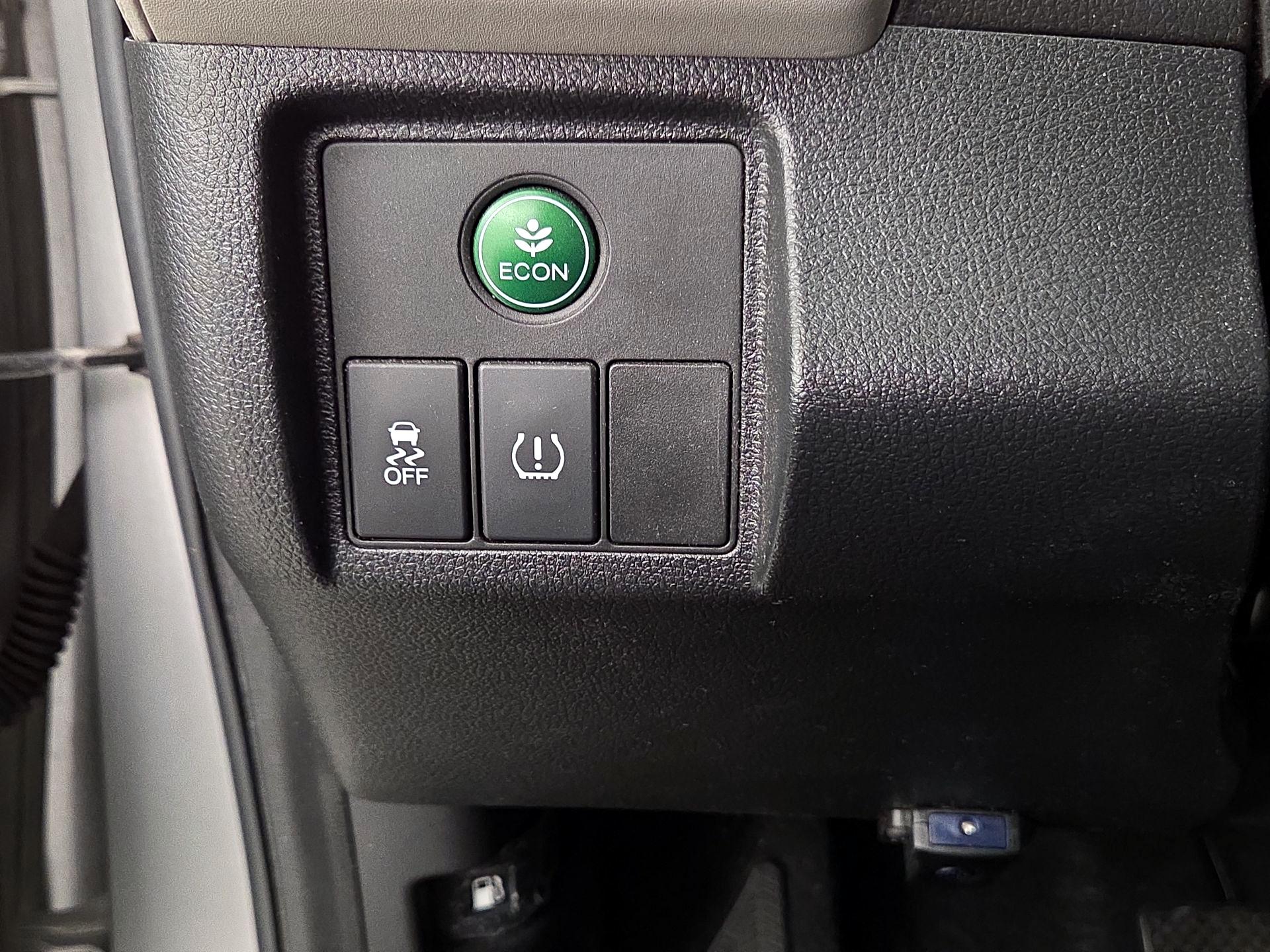 Thumbnail: 2016 Honda HR-V - 13