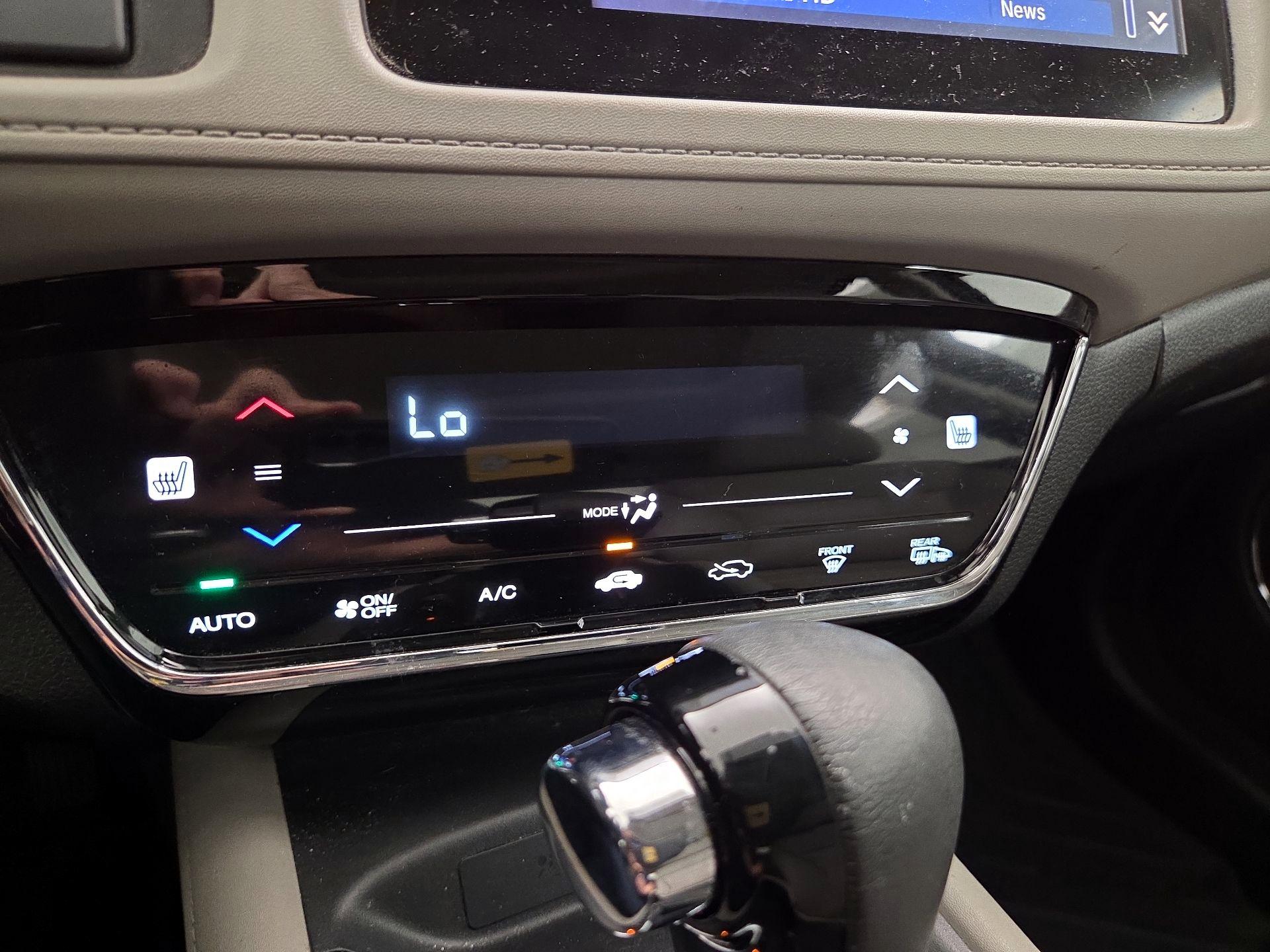 Thumbnail: 2016 Honda HR-V - 16
