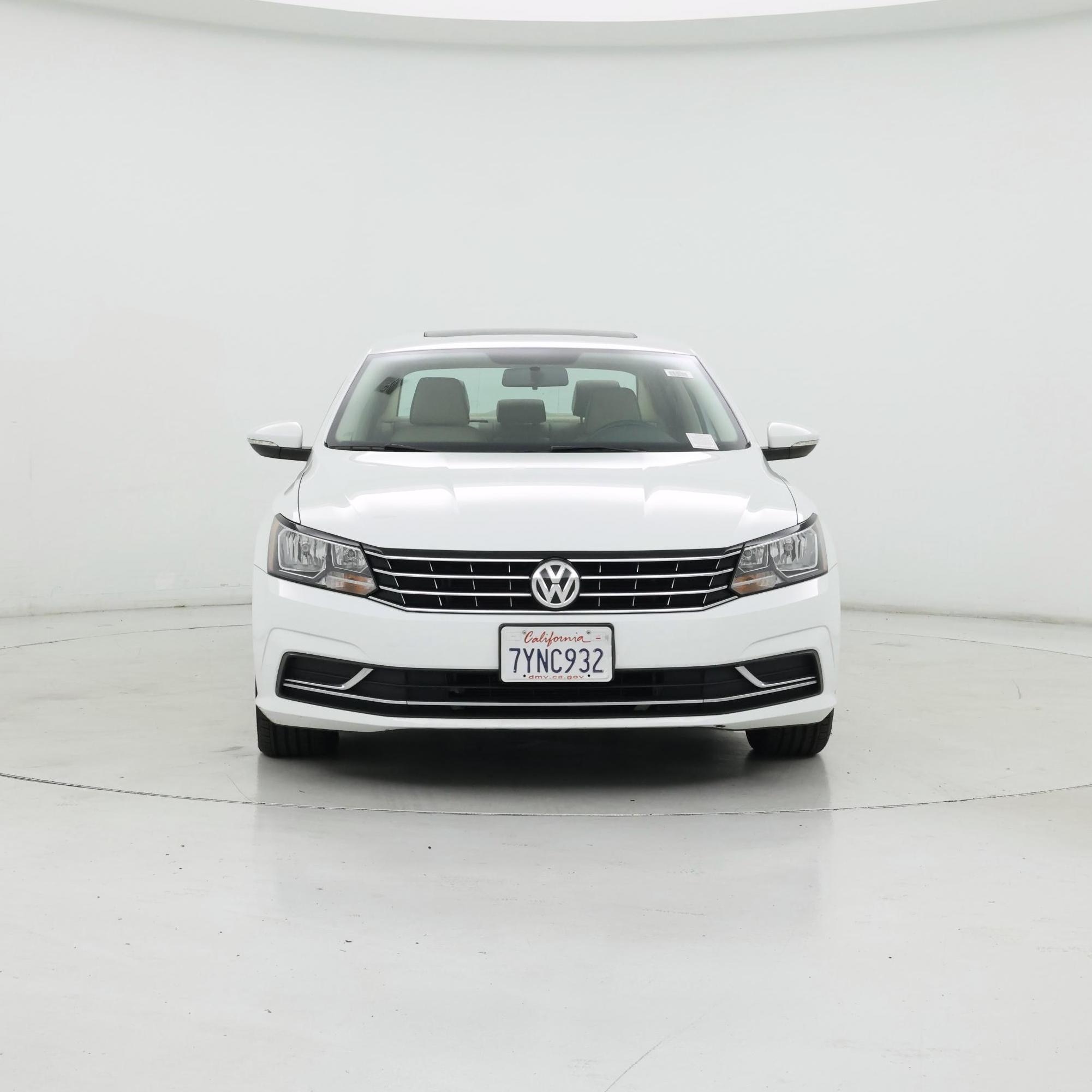 Thumbnail: 2017 Volkswagen Passat - 5