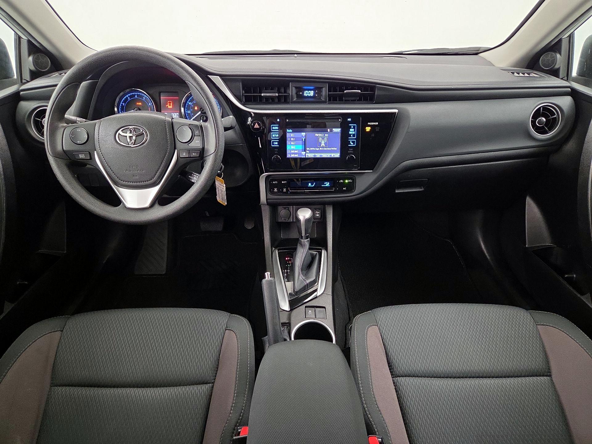 Thumbnail: 2017 Toyota Corolla - 9
