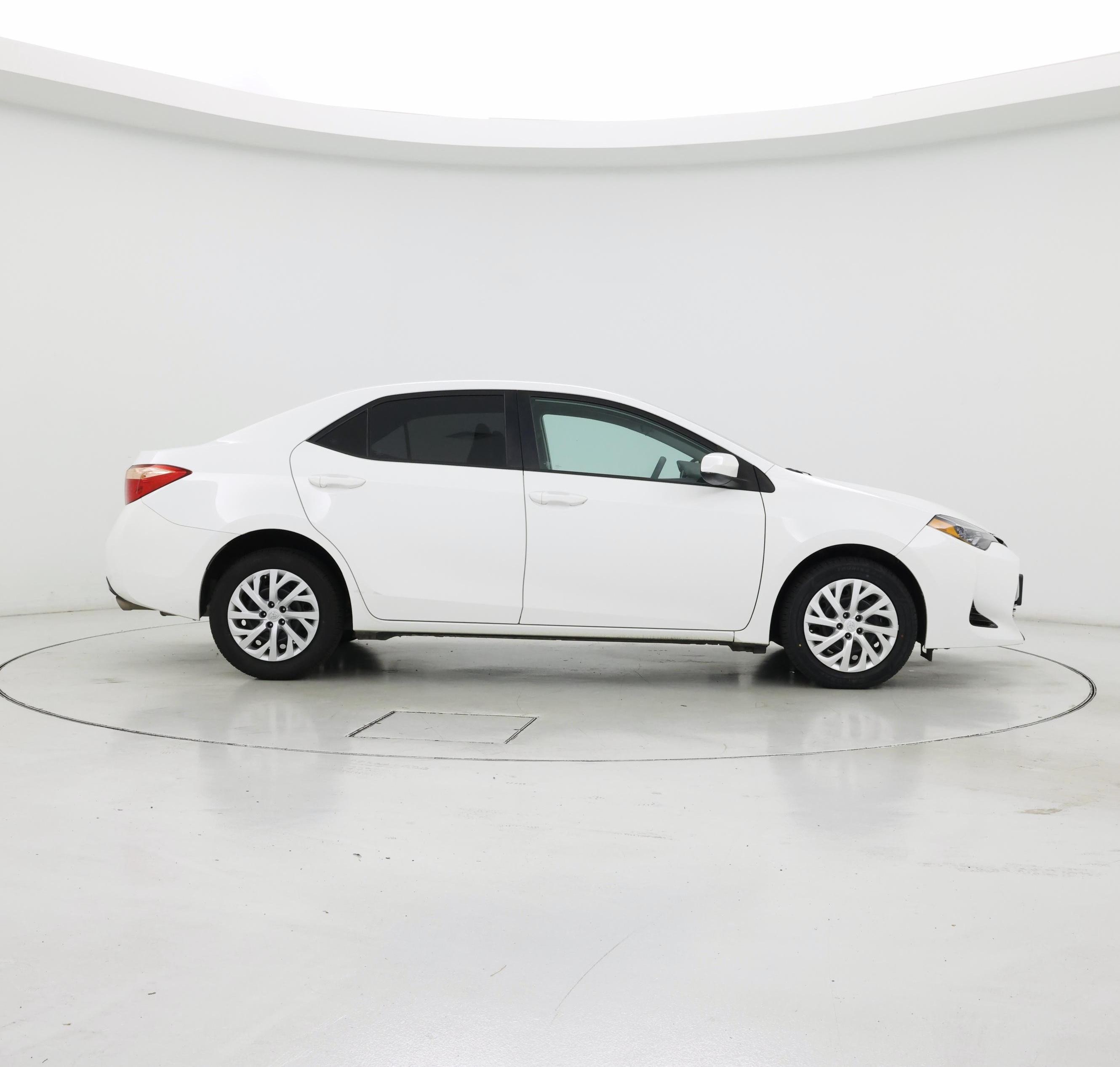 Thumbnail: 2017 Toyota Corolla - 7