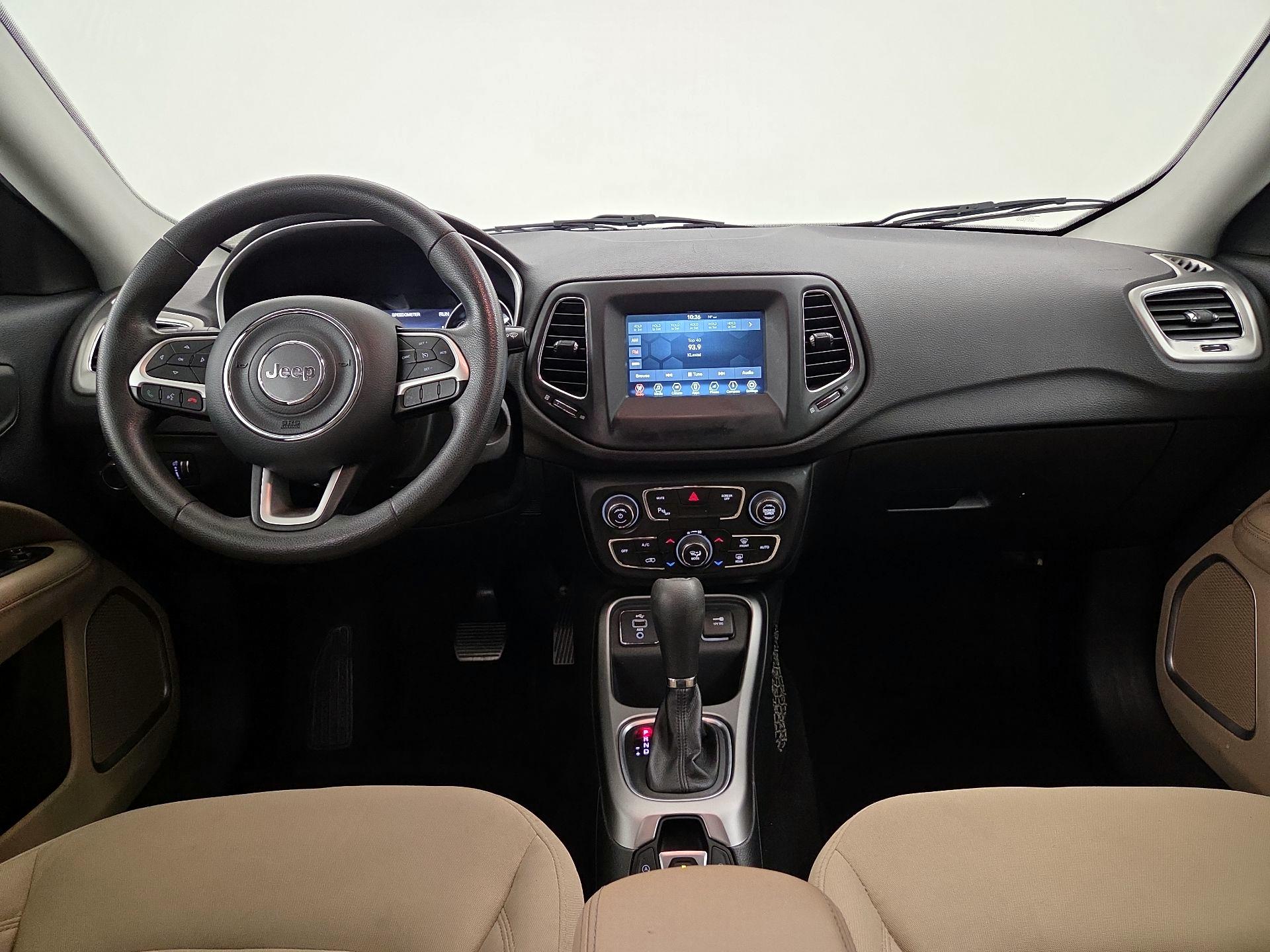 Thumbnail: 2018 Jeep Compass - 9