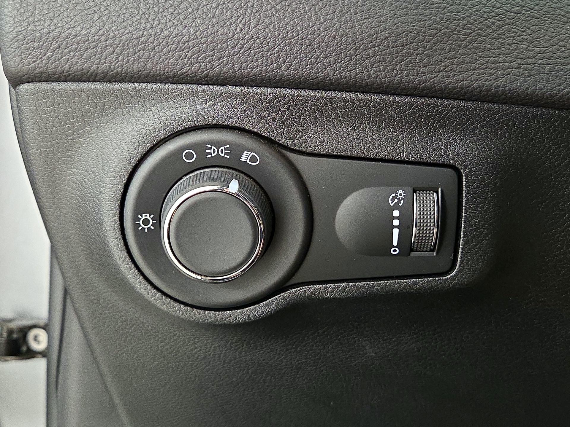 Thumbnail: 2018 Jeep Compass - 13