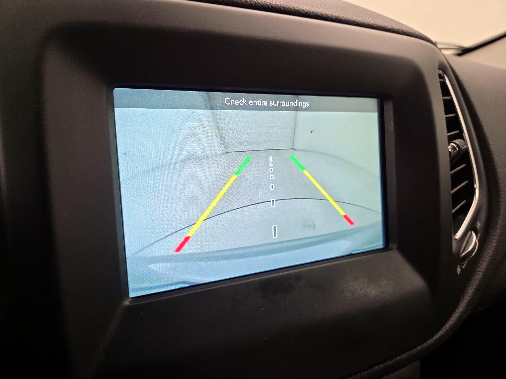 Thumbnail: 2018 Jeep Compass - 14