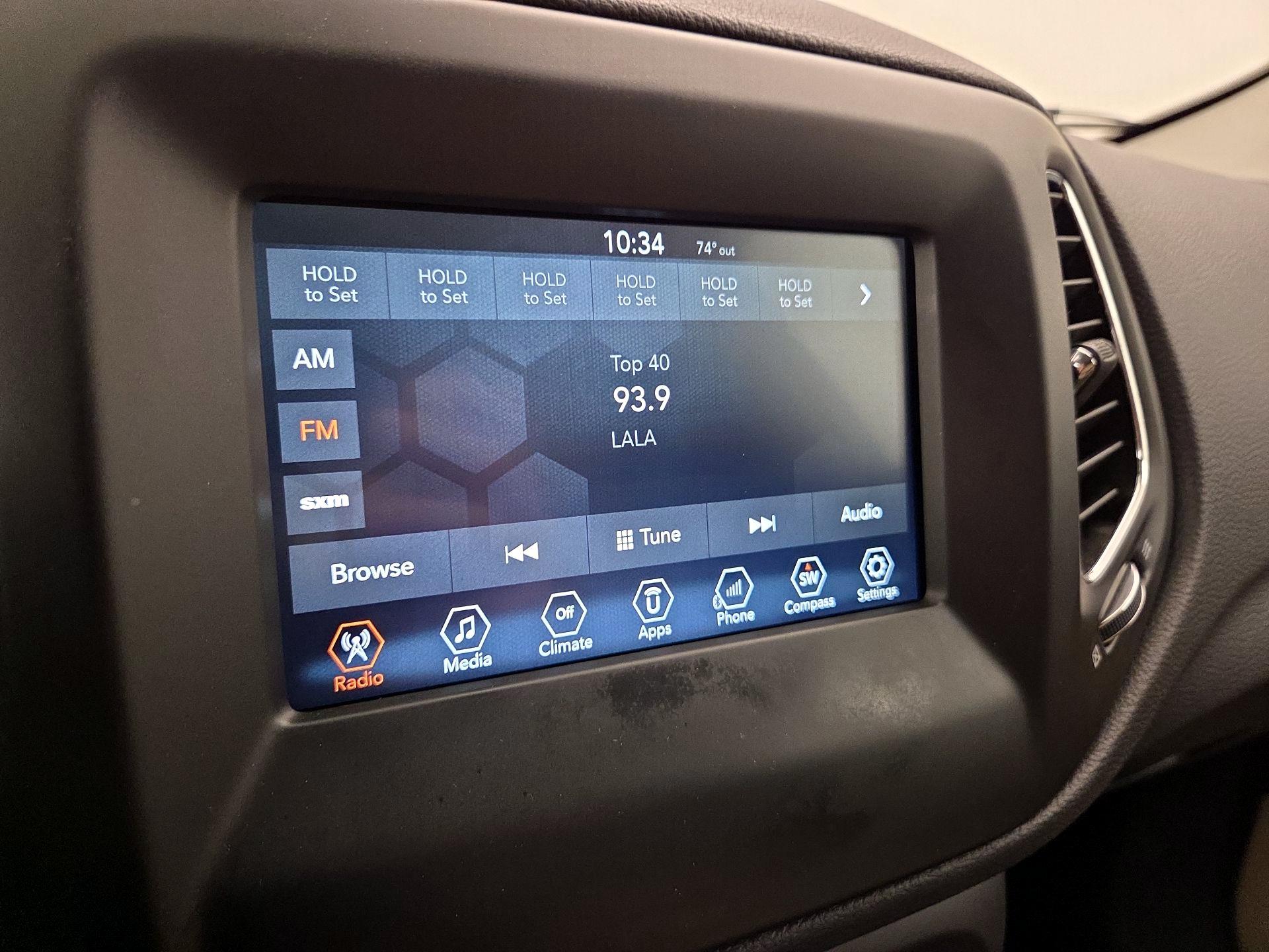 Thumbnail: 2018 Jeep Compass - 15