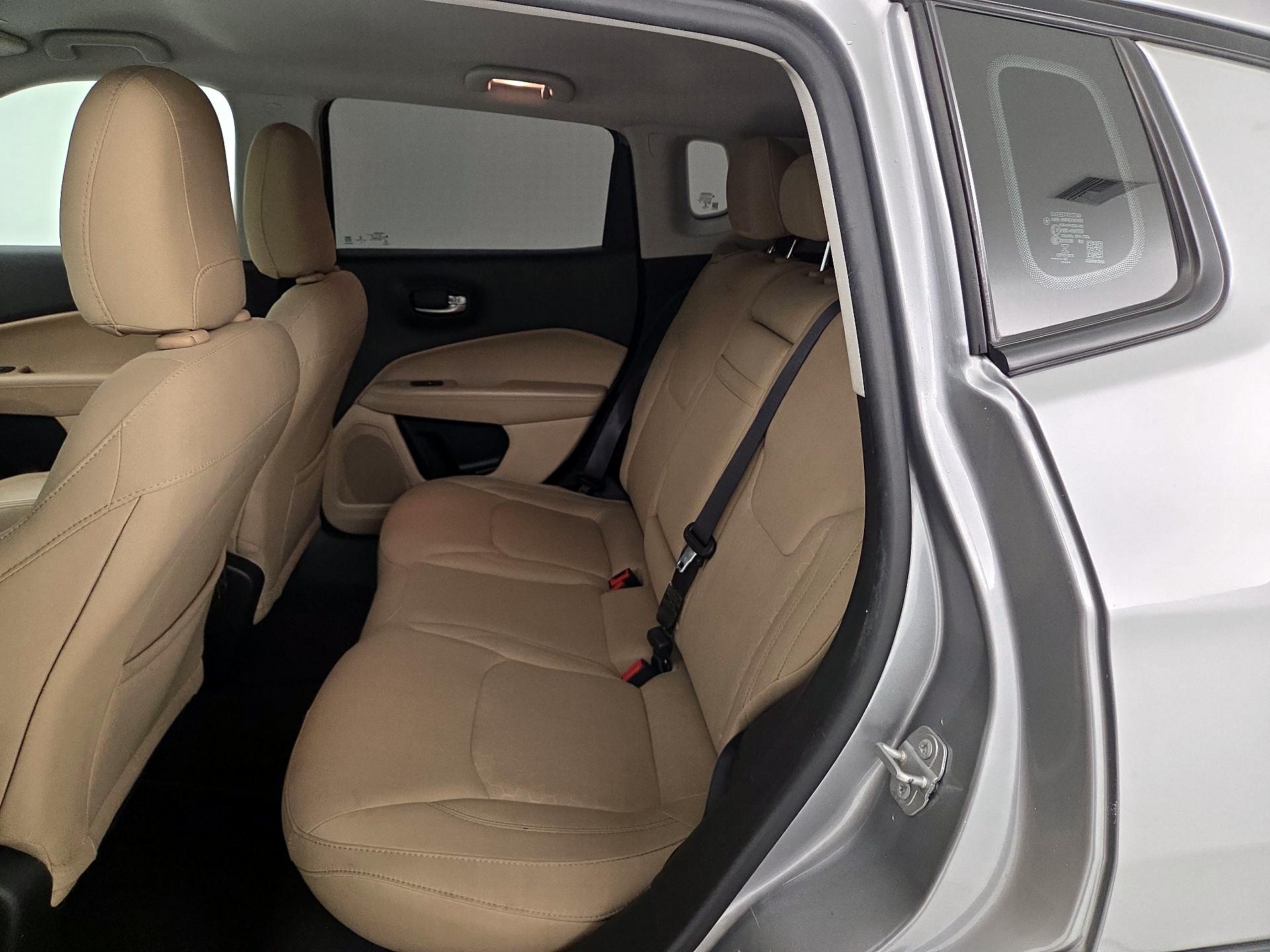 Thumbnail: 2018 Jeep Compass - 19