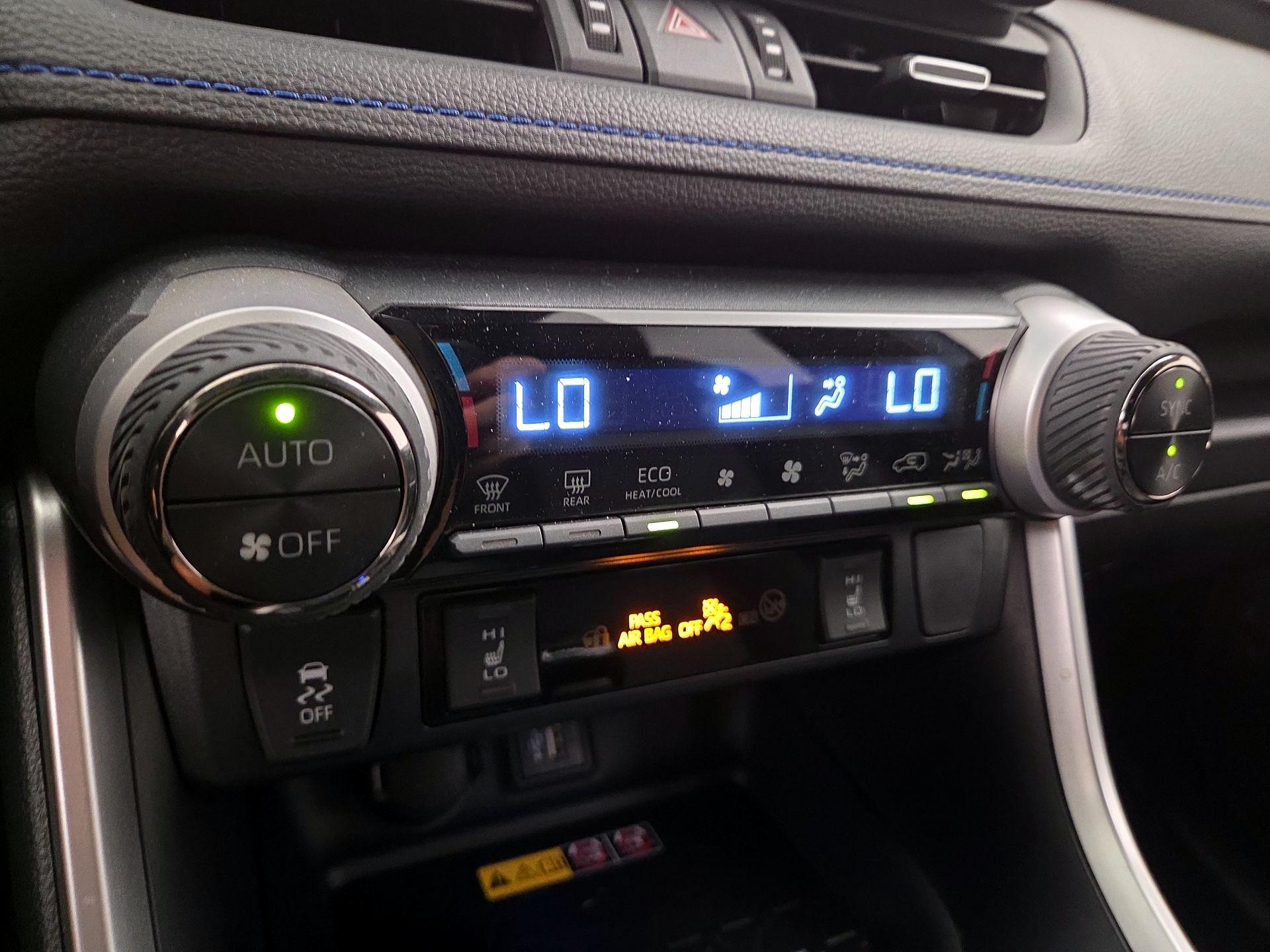 Thumbnail: 2023 Toyota RAV4 - 16