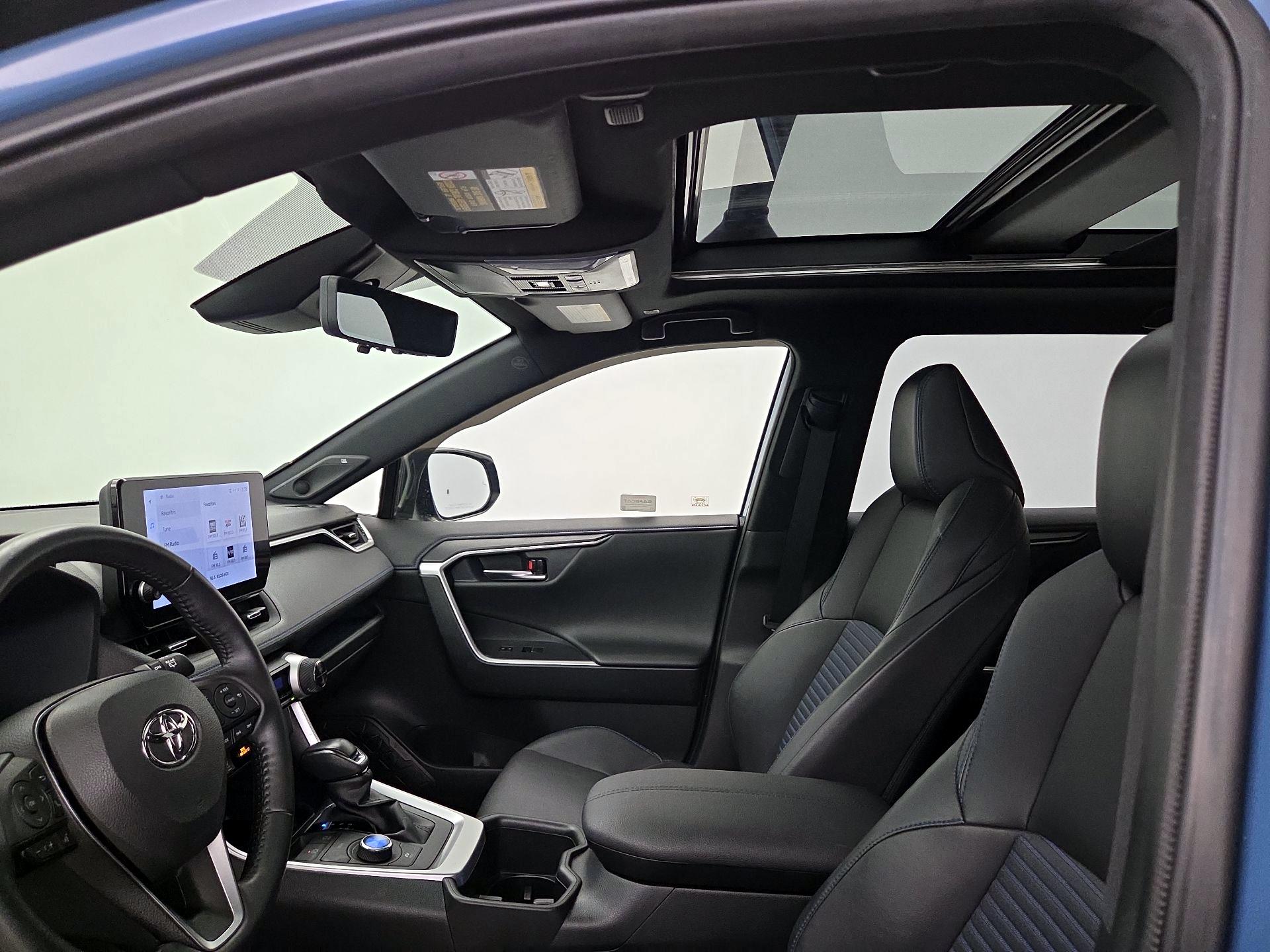 Thumbnail: 2023 Toyota RAV4 - 19
