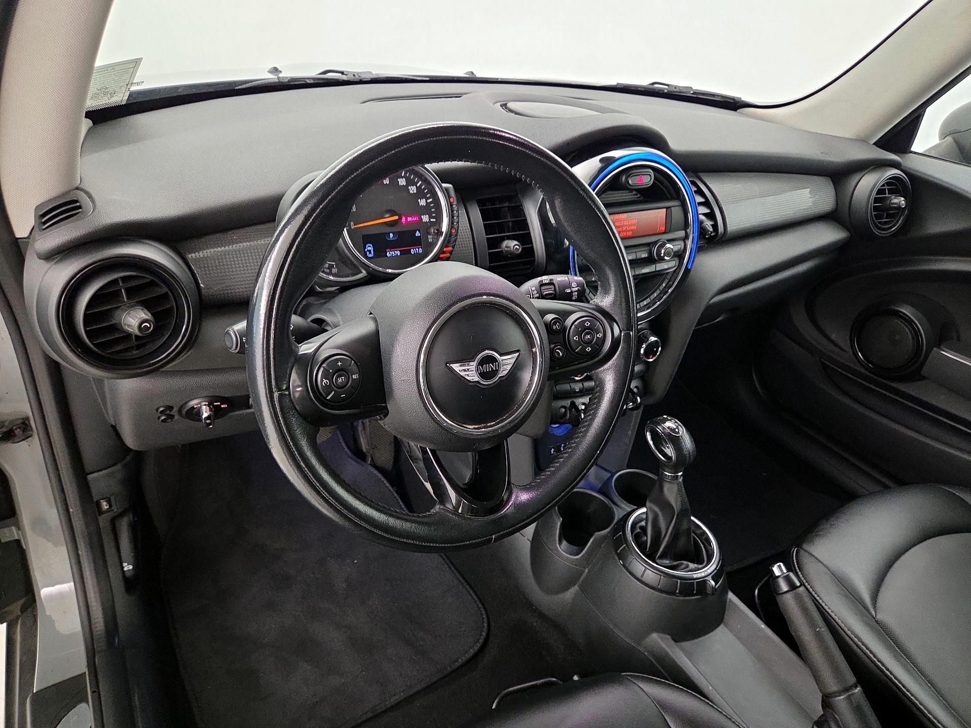 Thumbnail: 2015 MINI Cooper Hardtop - 9