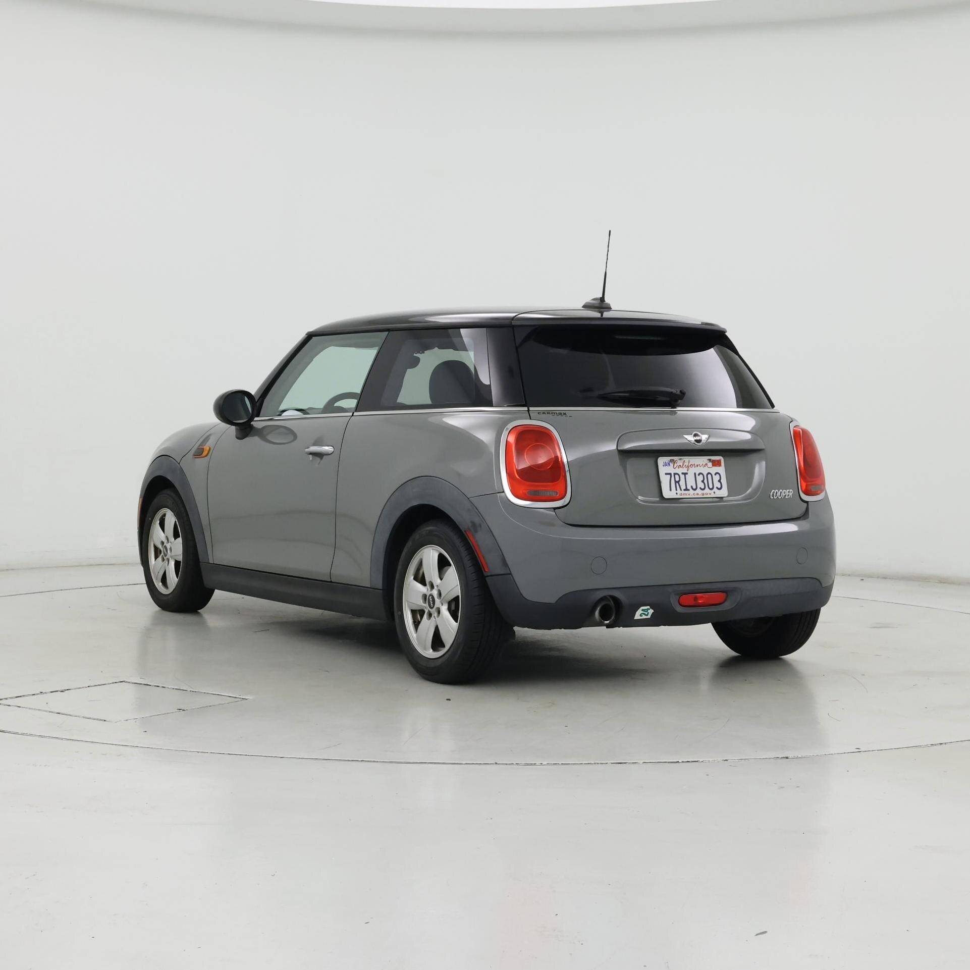 Thumbnail: 2015 MINI Cooper Hardtop - 2