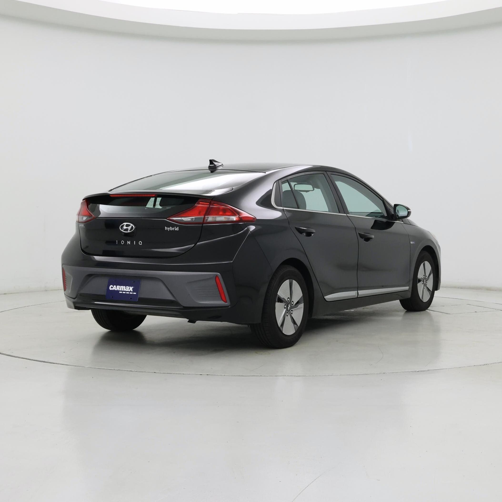 Thumbnail: 2020 Hyundai Ioniq - 8