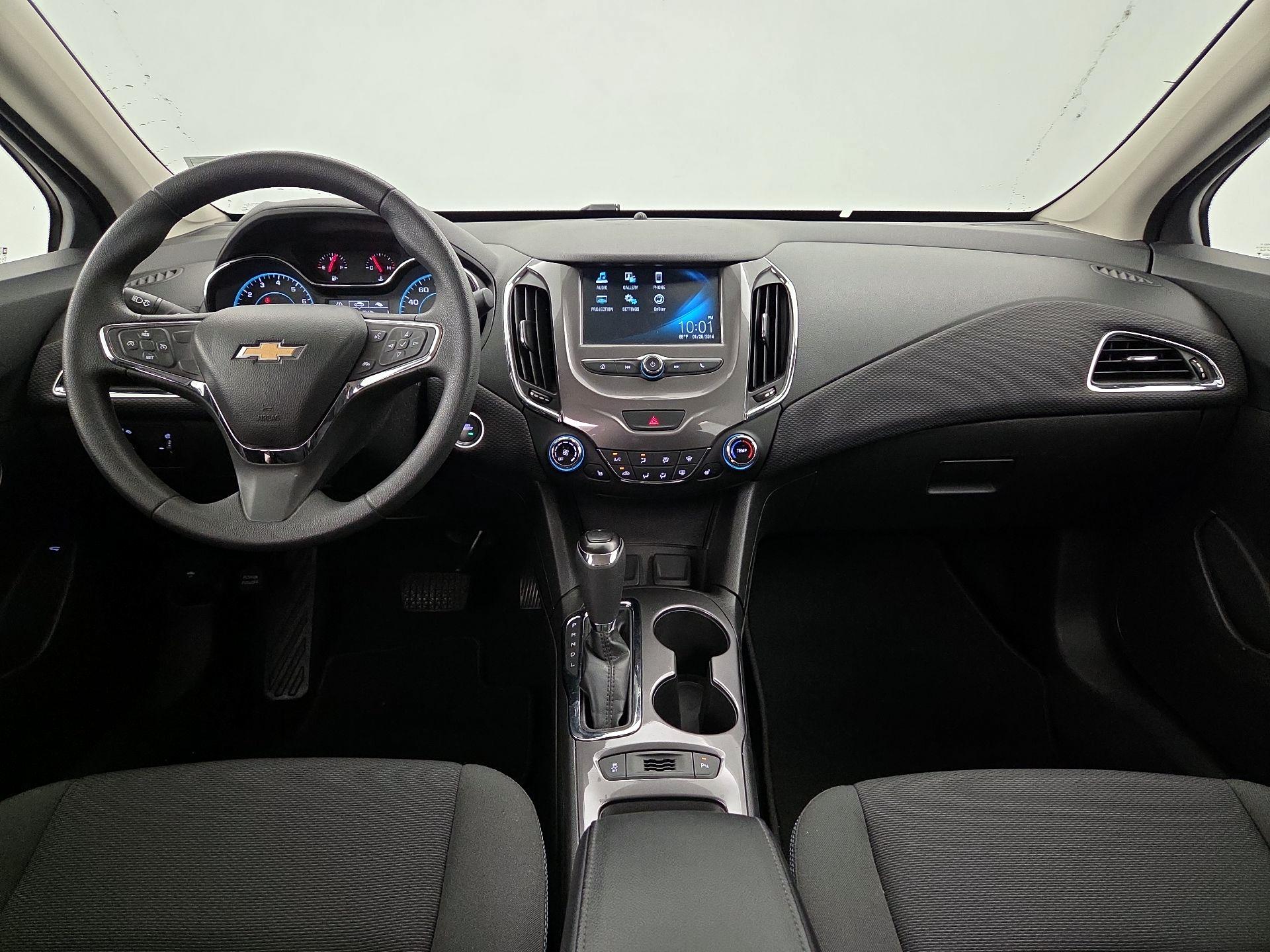 Thumbnail: 2016 Chevrolet Cruze - 9