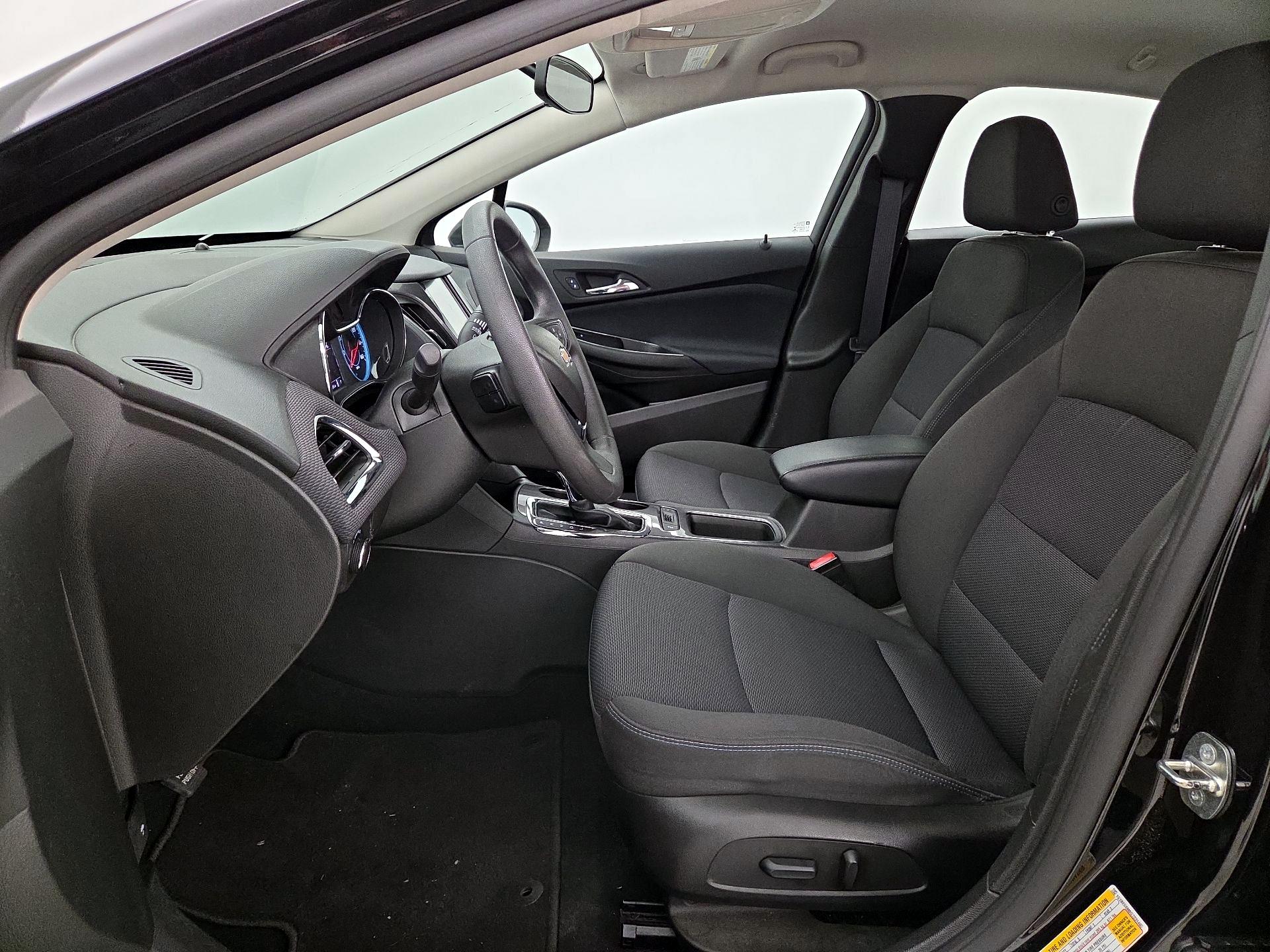 Thumbnail: 2016 Chevrolet Cruze - 11