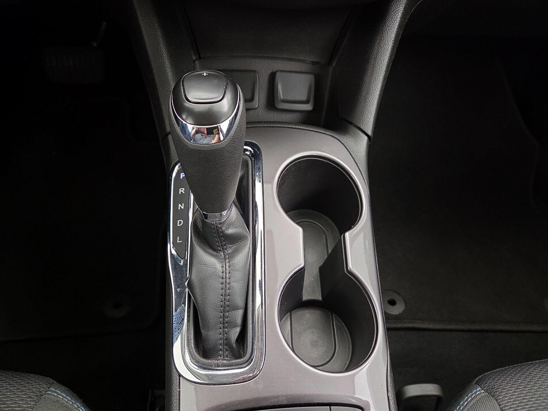 Thumbnail: 2016 Chevrolet Cruze - 17