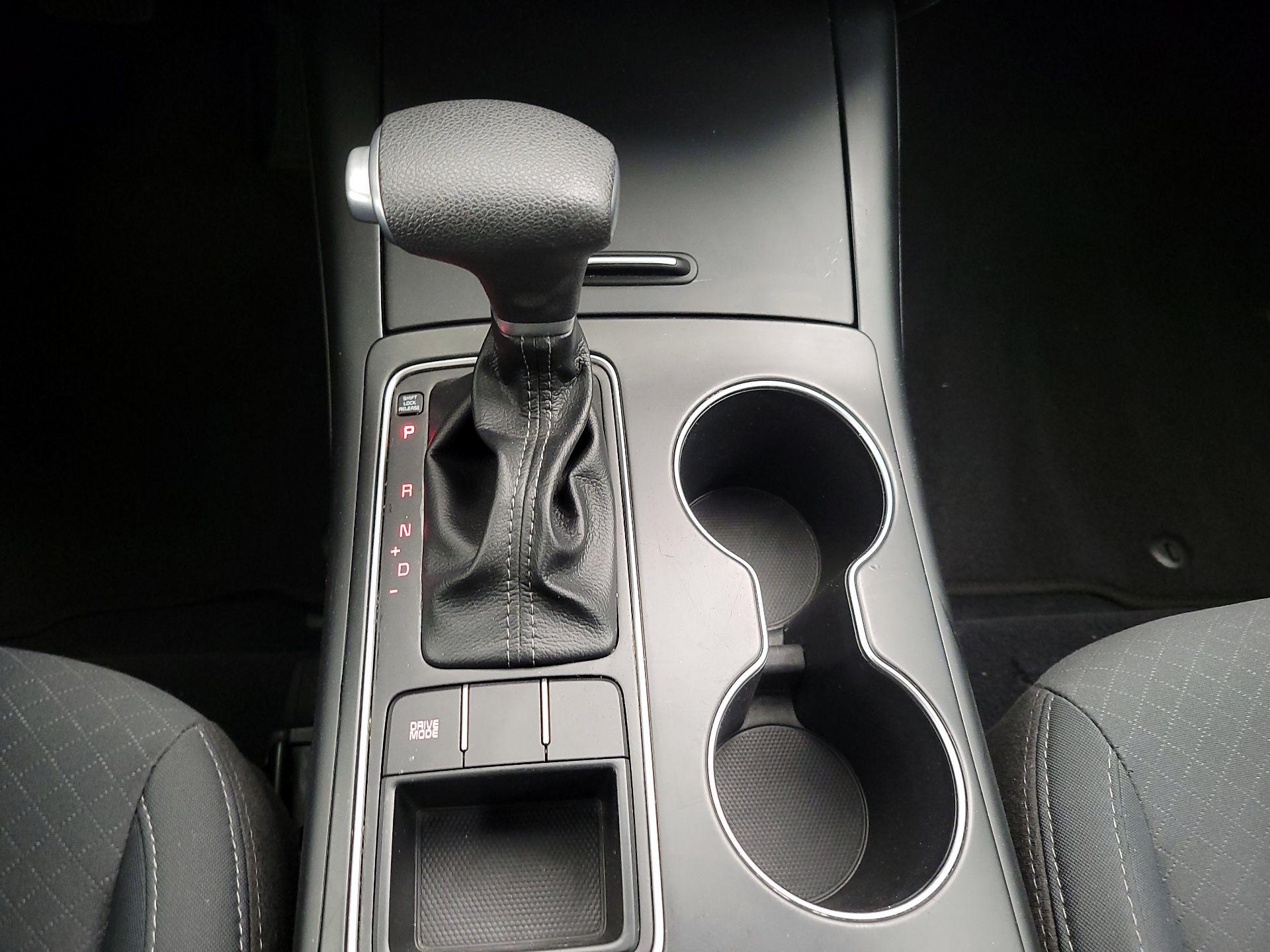 Thumbnail: 2020 Kia Sorento - 17