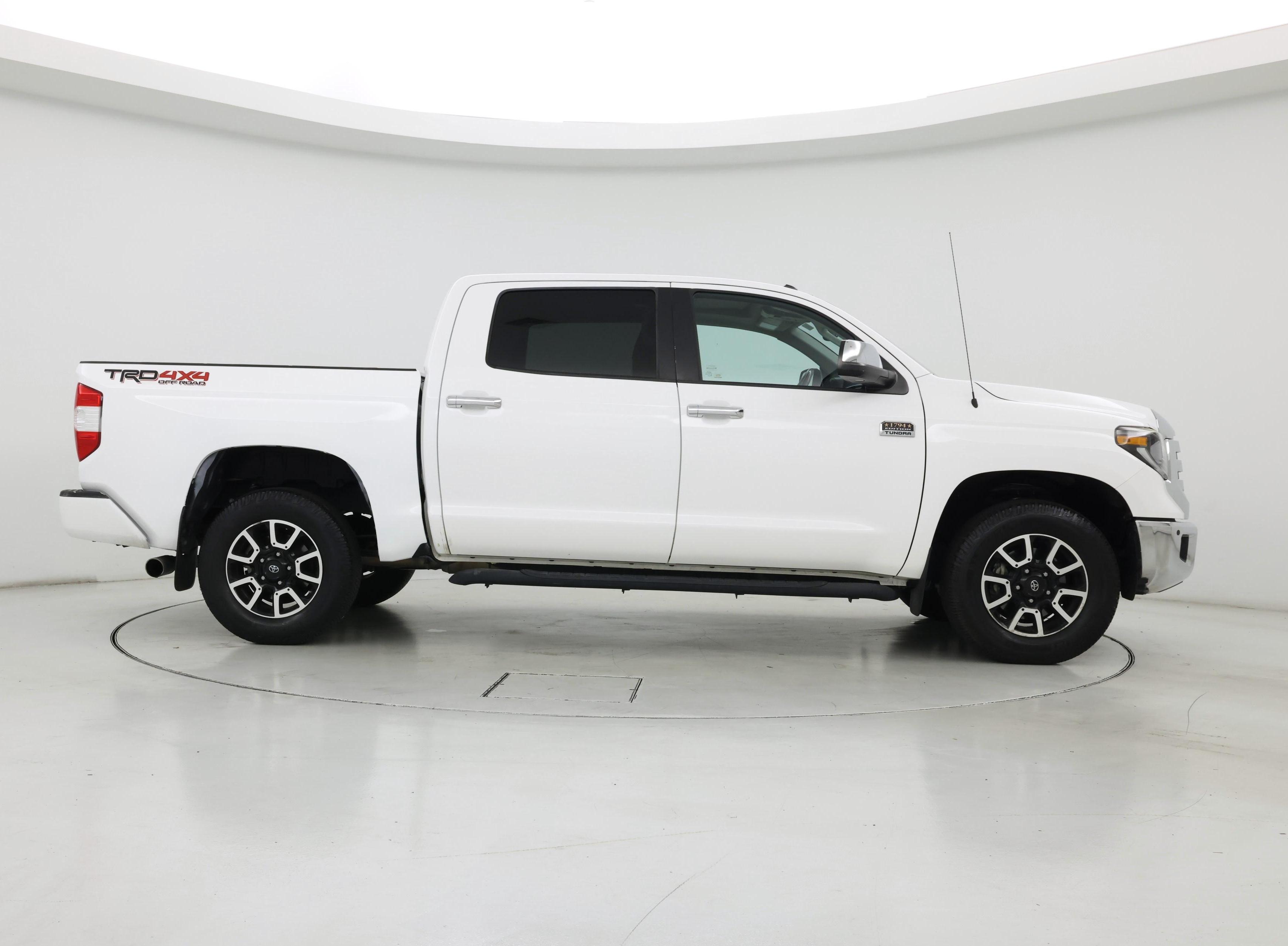 Thumbnail: 2019 Toyota Tundra - 7