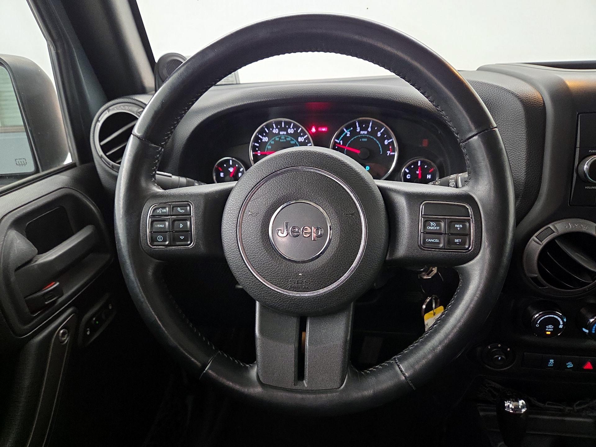 Thumbnail: 2014 Jeep Wrangler - 10