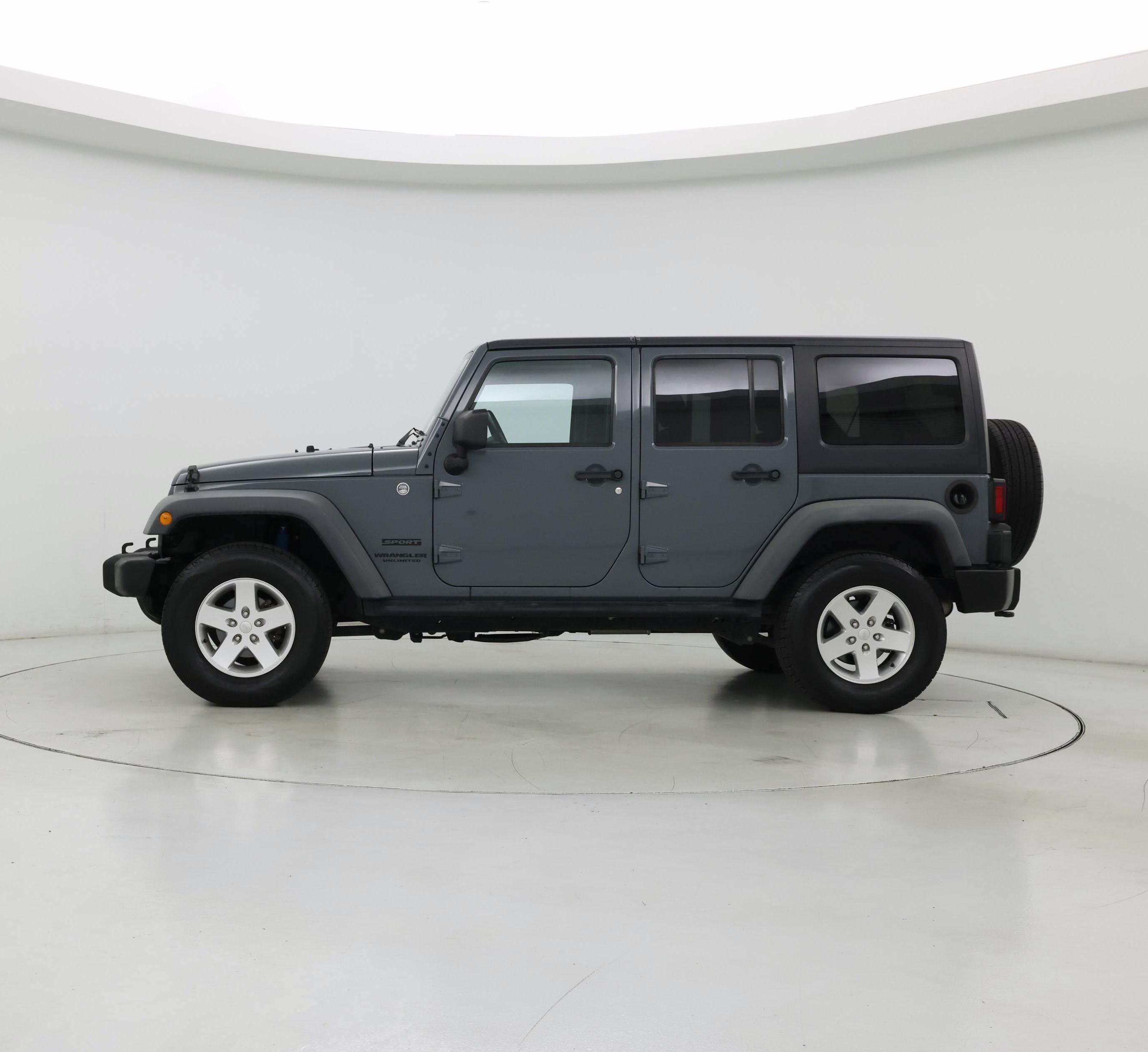 Thumbnail: 2014 Jeep Wrangler - 3