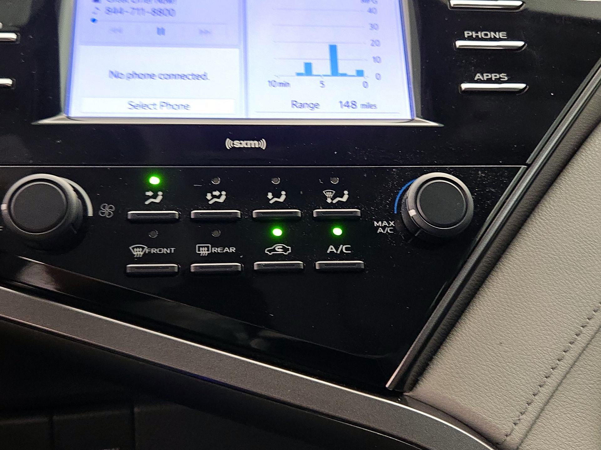 Thumbnail: 2020 Toyota Camry - 16